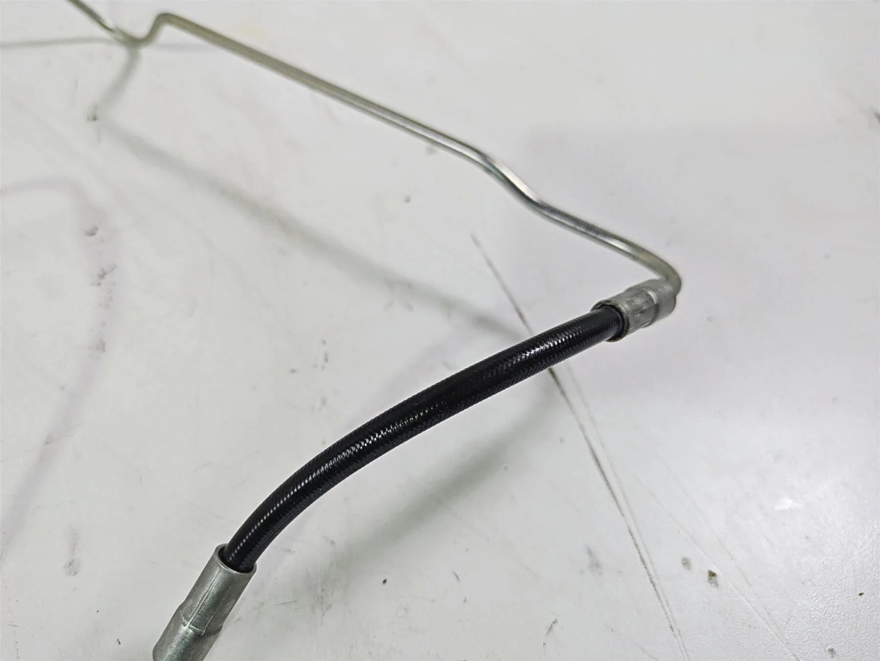 2018 Ducati Hypermotard 939 SP Rear Abs Brake Line Set 61910401B 61910411B - Image 7