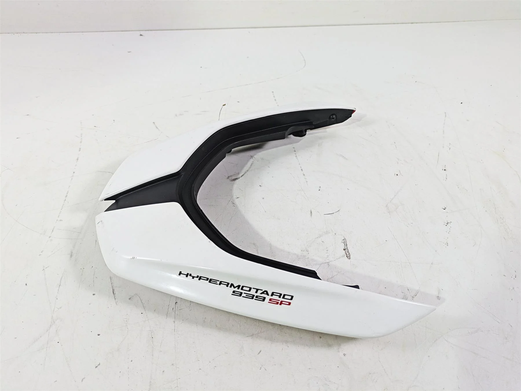 2018 Ducati Hypermotard 939 SP Rear Tail Fairing Side Cover 483P1762AK 483P1772A