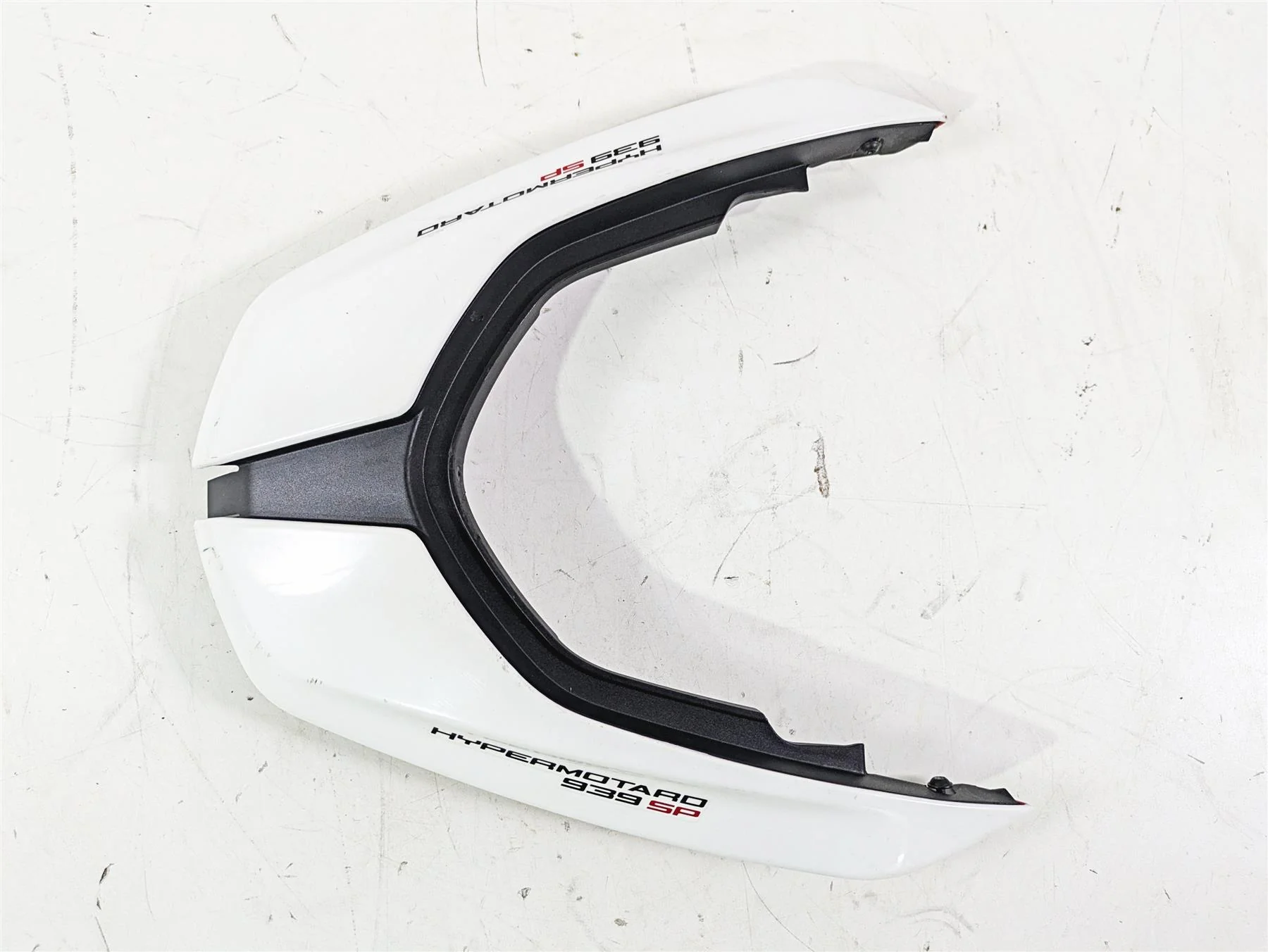 2018 Ducati Hypermotard 939 SP Rear Tail Fairing Side Cover 483P1762AK 483P1772A - Image 5