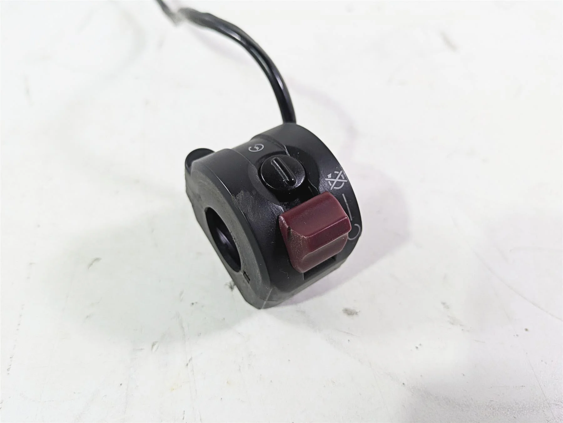 2018 Ducati Hypermotard 939 SP Right Hand Start Control Switch READ 65010122E - Image 12