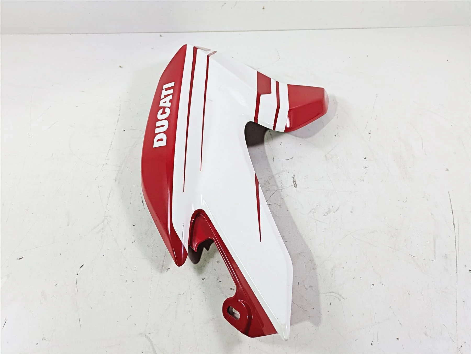2018 Ducati Hypermotard 939 SP Right Tank Fairing Cover READ 480P5692CK - Image 12