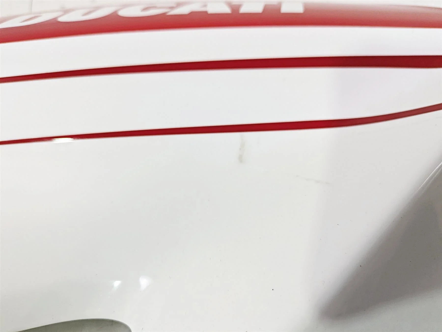 2018 Ducati Hypermotard 939 SP Right Tank Fairing Cover READ 480P5692CK - Image 4