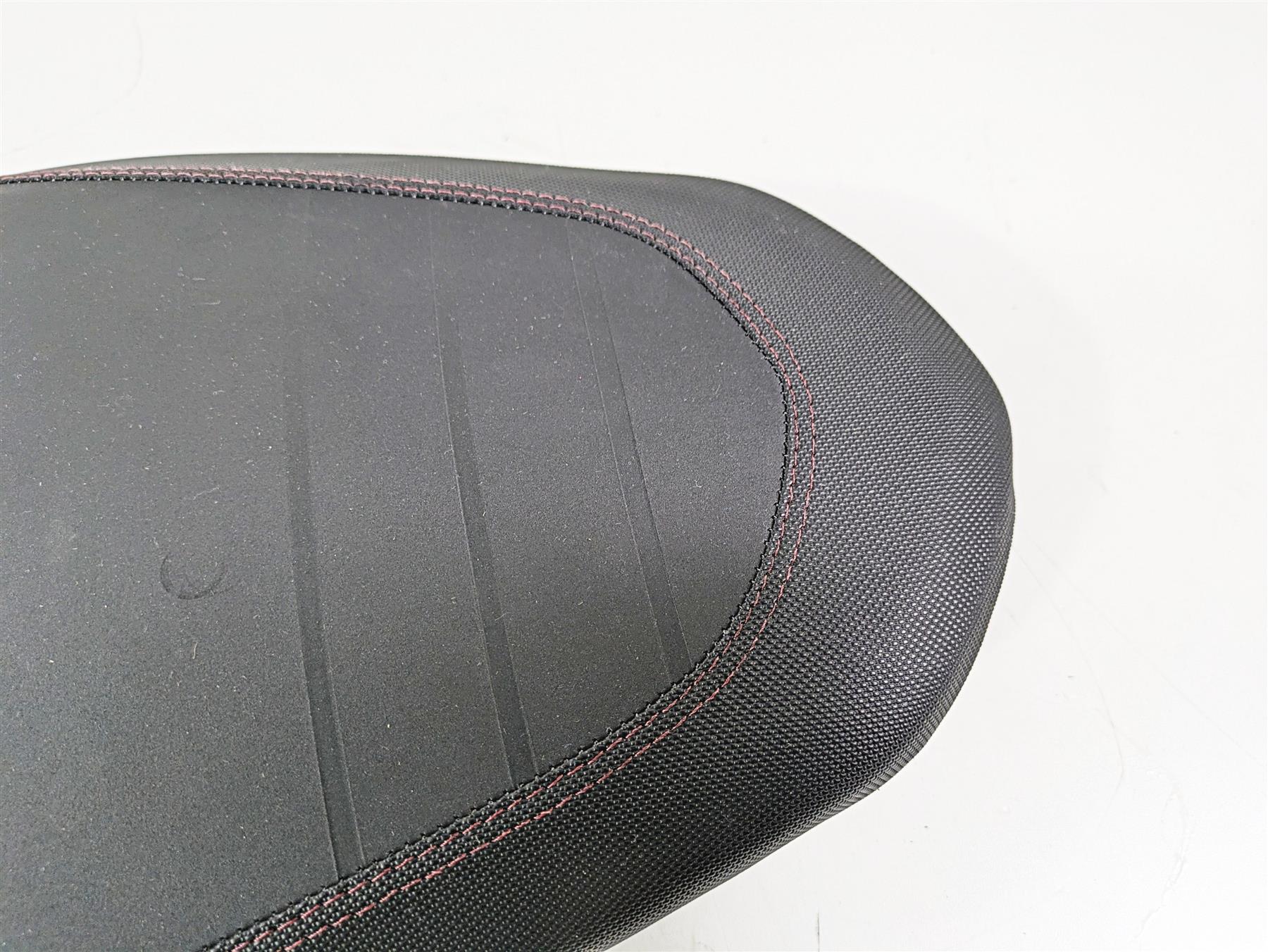 2018 Ducati Hypermotard 939 SP Seat Saddle READ 59610741C - Image 6