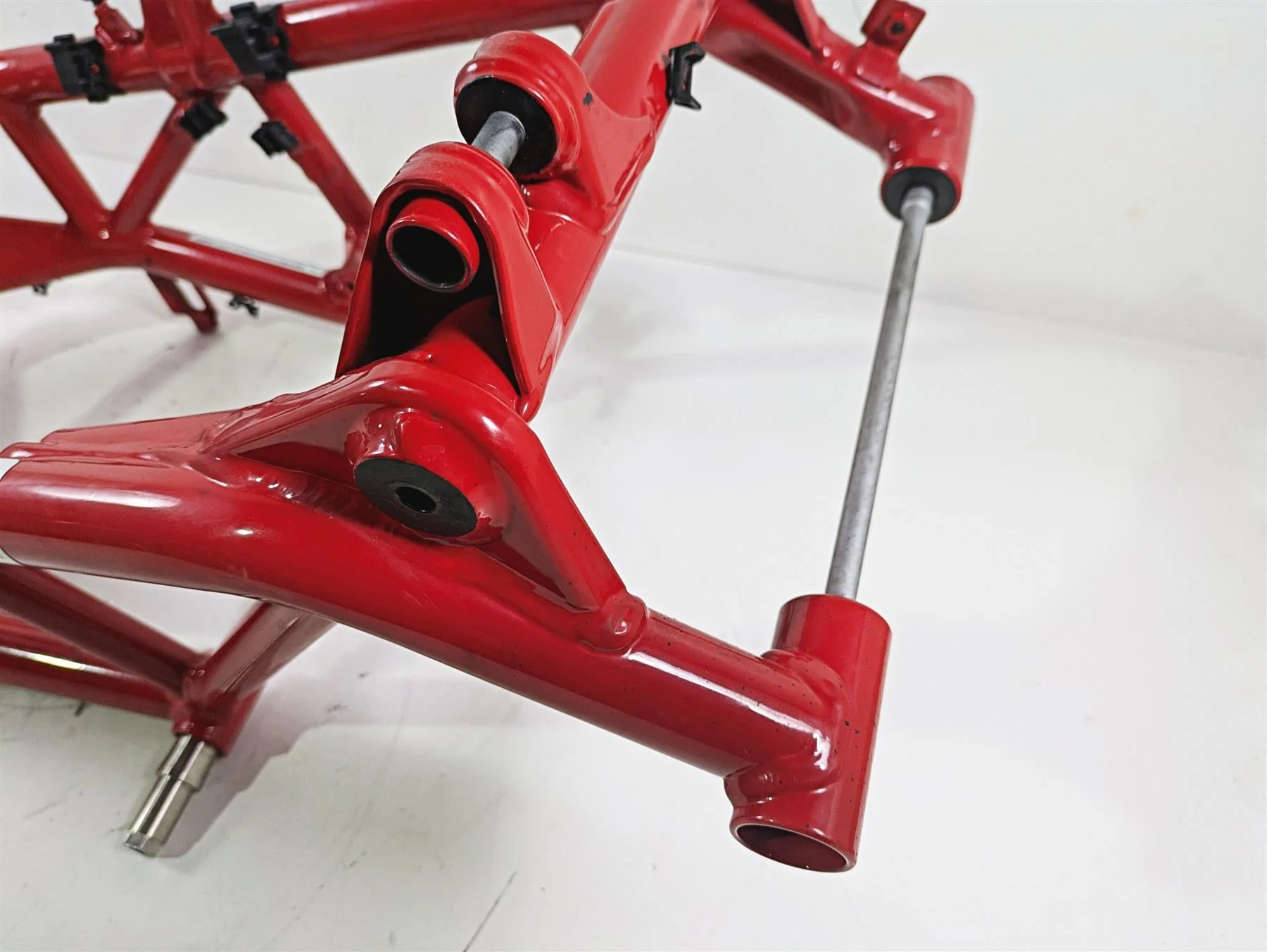 2018 Ducati Hypermotard 939 SP Straight Main Frame Chassis With Clean Oregon Title 47017931AA 47017961AA - Image 8