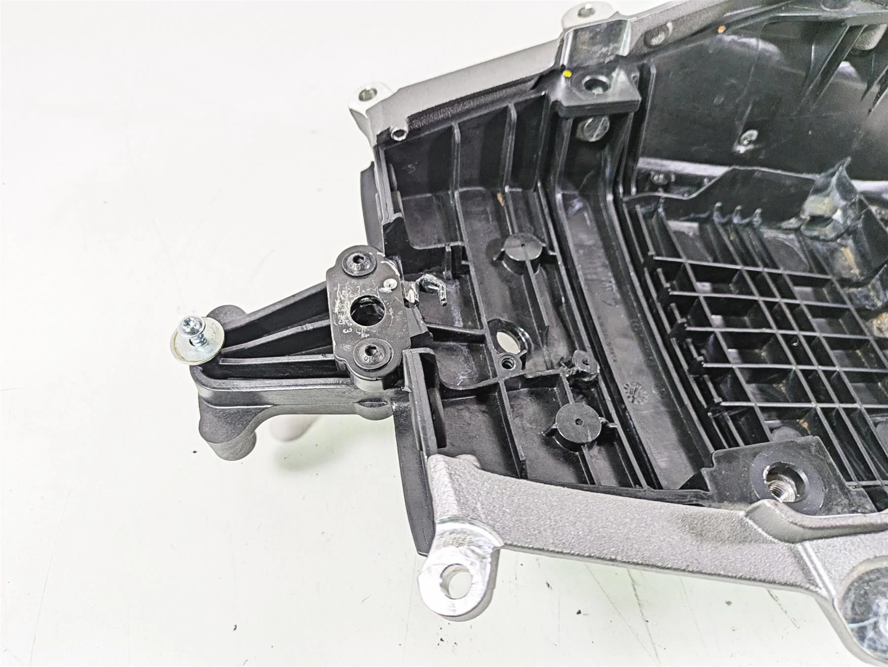 2018 Ducati Hypermotard 939 SP Straight Rear Subframe 47110361BA 47110351BA - Image 6