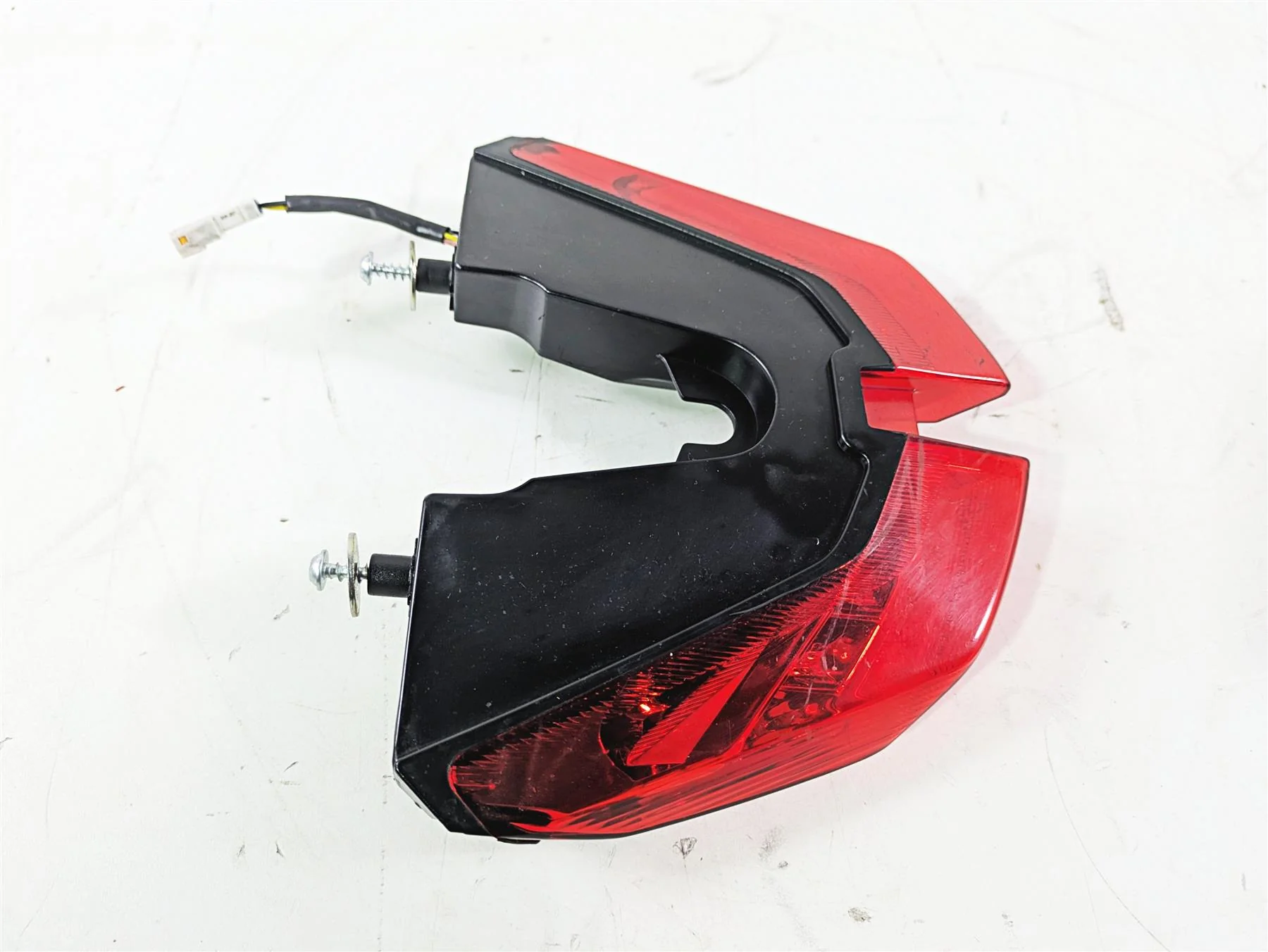 2018 Ducati Hypermotard 939 SP Taillight Tail Stop Brake Light 52510452B - Image 4