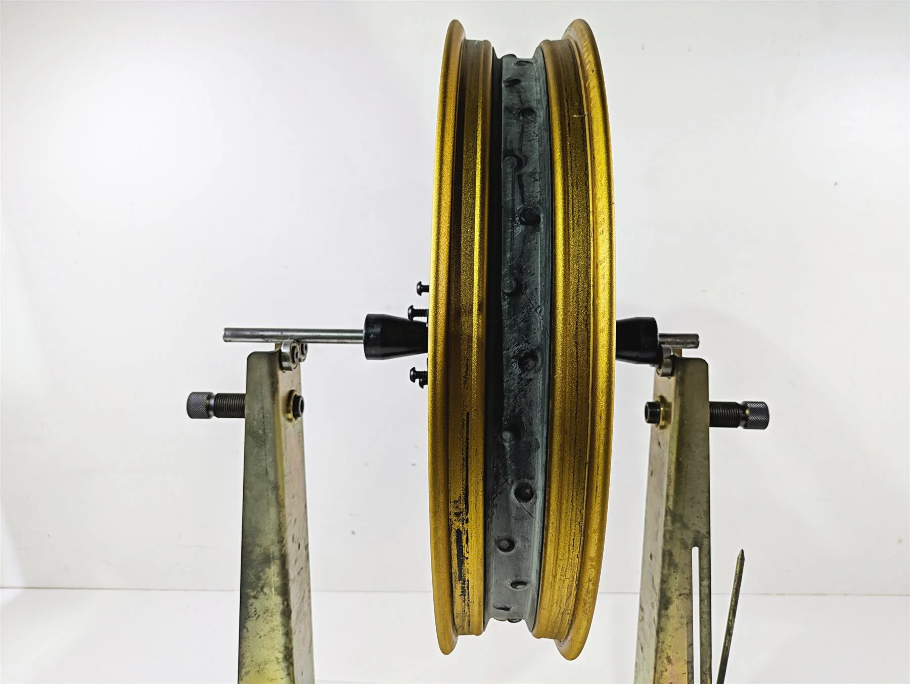 2018 Ducati Scrambler Desert Sled 800 19x3 Front Wheel Rim - Read 50122481AA - Image 3