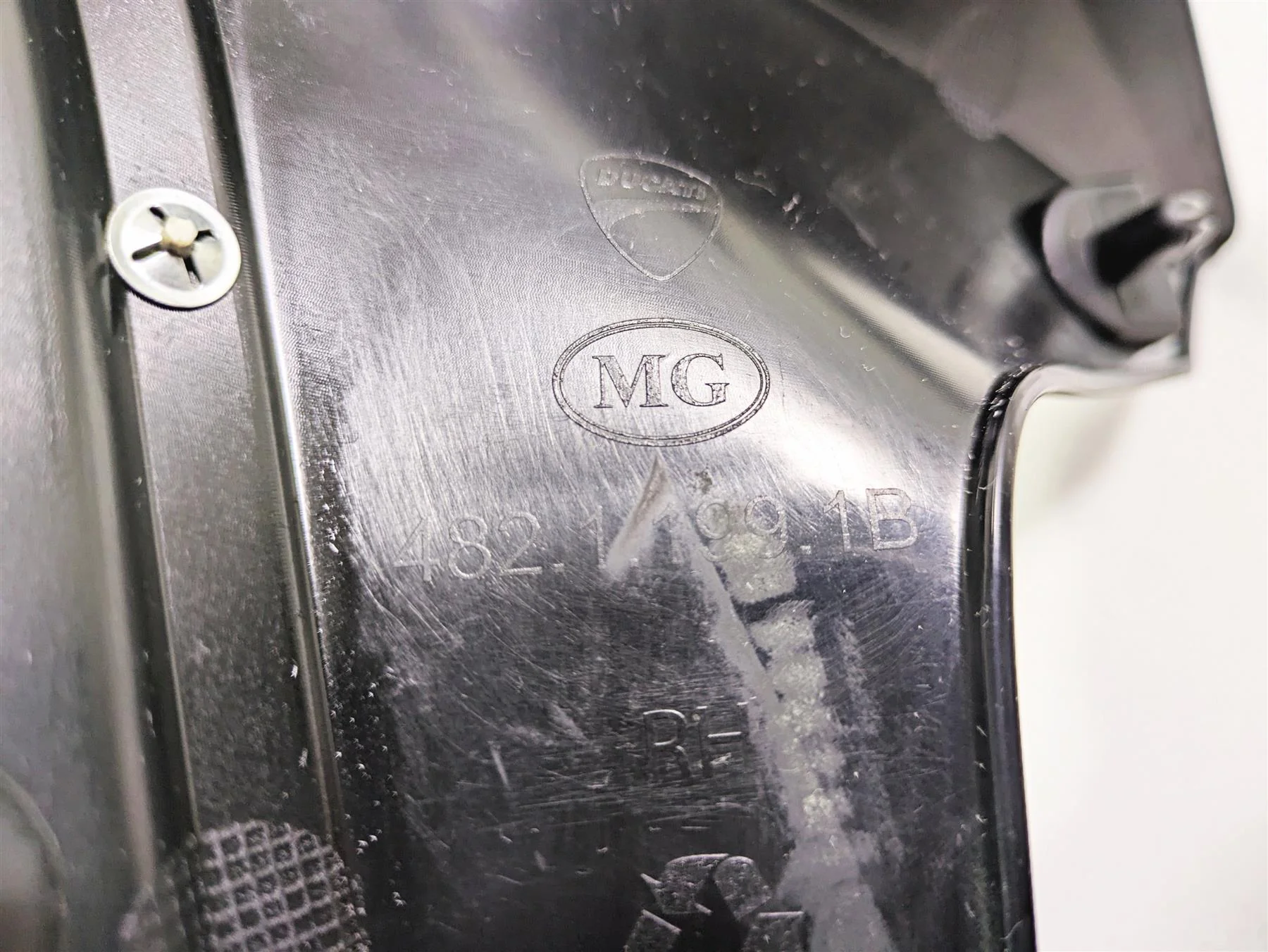 2018 Ducati Scrambler Desert Sled 800 Frame Infill Side Covers Set 4601C102A - Image 10