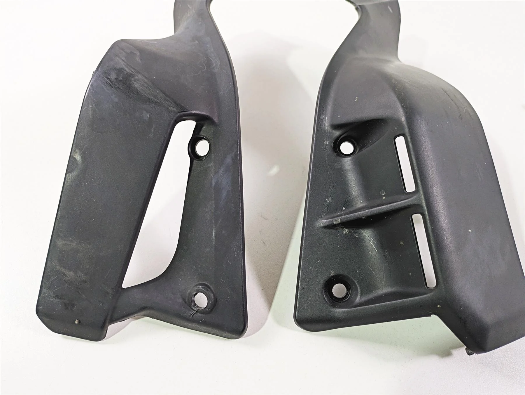2018 Ducati Scrambler Desert Sled 800 Frame Infill Side Covers Set 4601C102A - Image 6