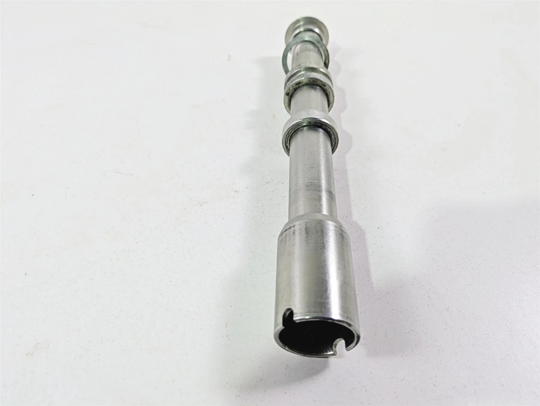 2018 Ducati Scrambler Desert Sled 800 Front Wheel Spindle Axle 81910842AA - Image 2