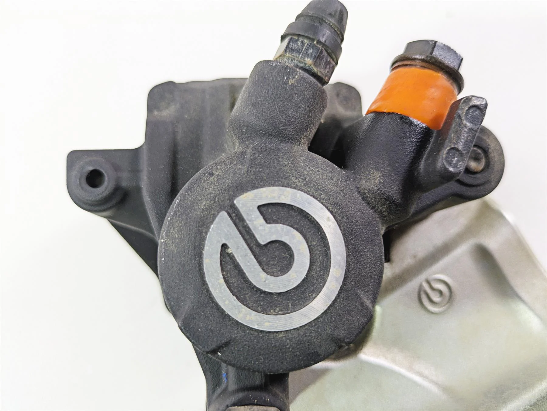 2018 Ducati Scrambler Desert Sled 800 Rear Brake Caliper & Bracket 61140442A - Image 11