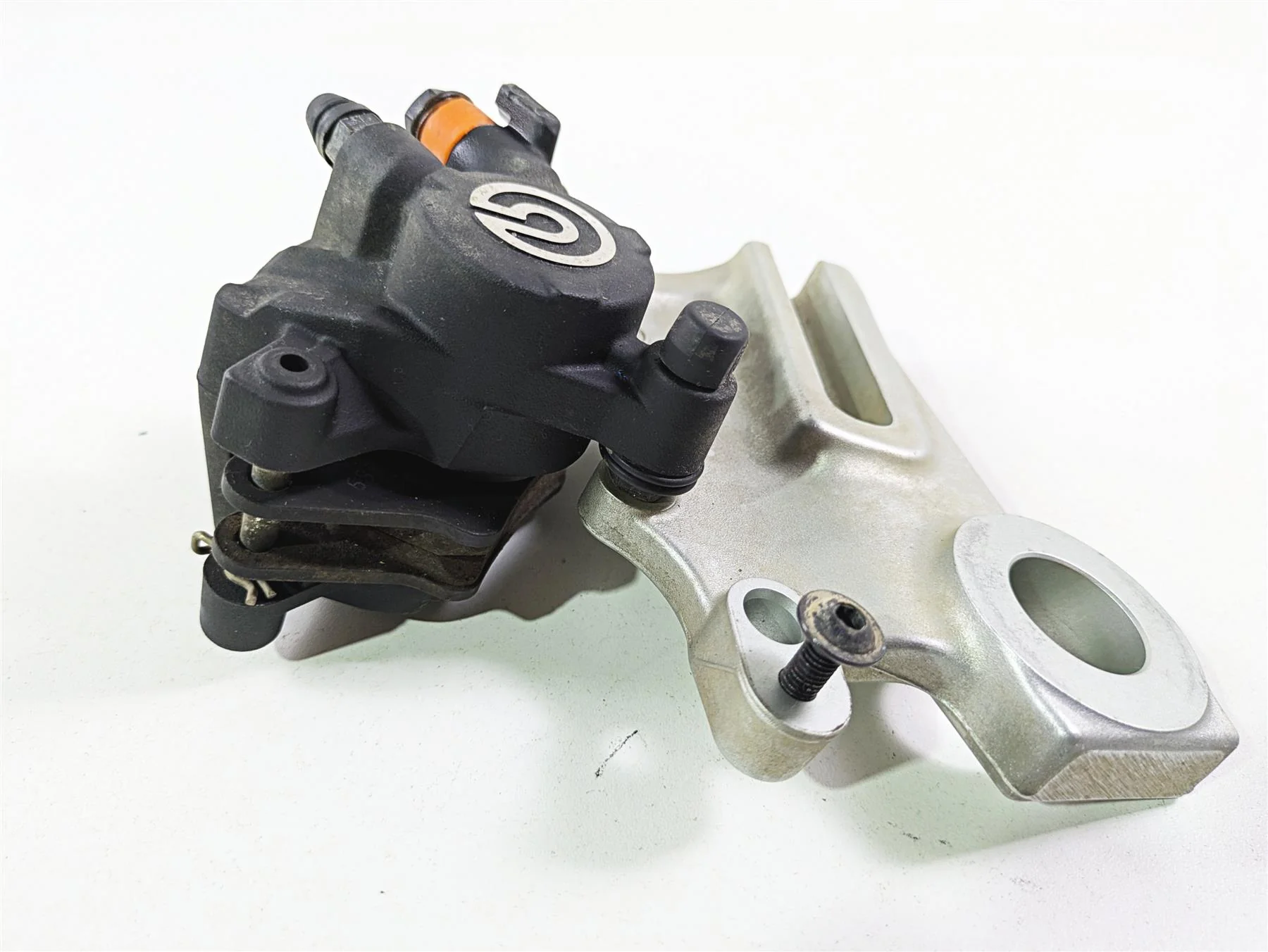 2018 Ducati Scrambler Desert Sled 800 Rear Brake Caliper & Bracket 61140442A - Image 4