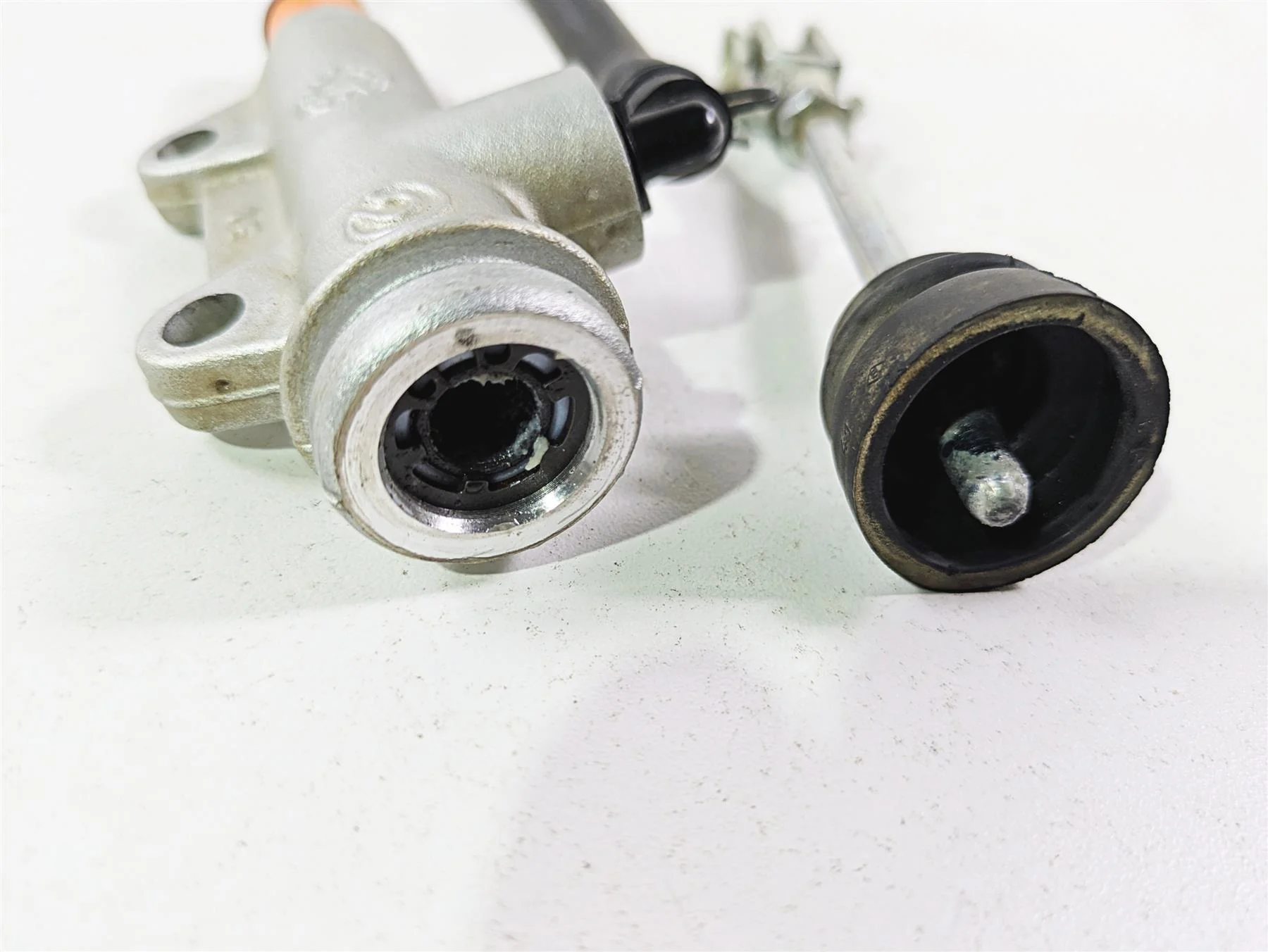 2018 Ducati Scrambler Desert Sled 800 Rear Brake Master Cylinder 62540191A - Image 7