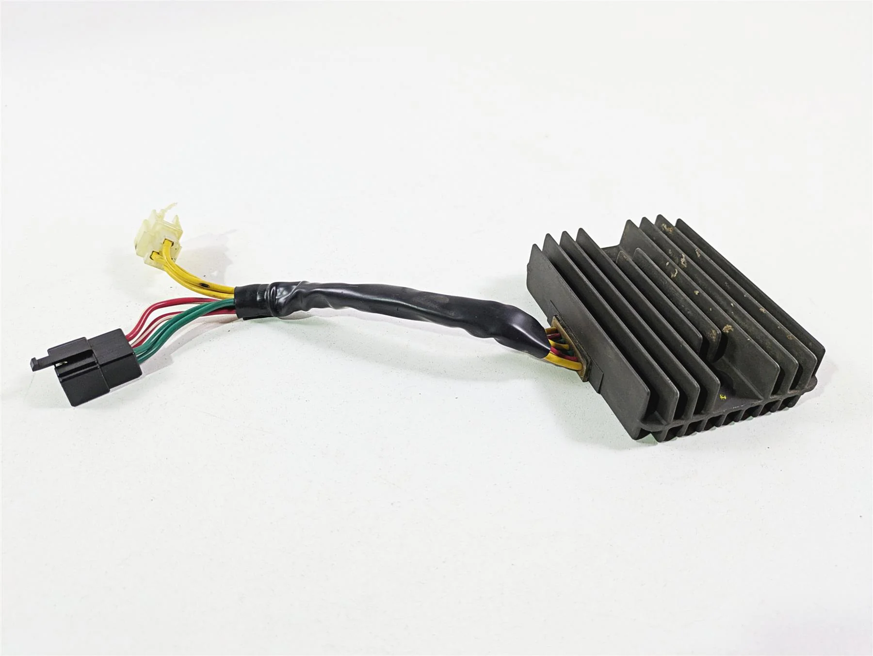 2018 Ducati Scrambler Desert Sled 800 Rectifier Voltage Regulator Read 54040111C - Image 3
