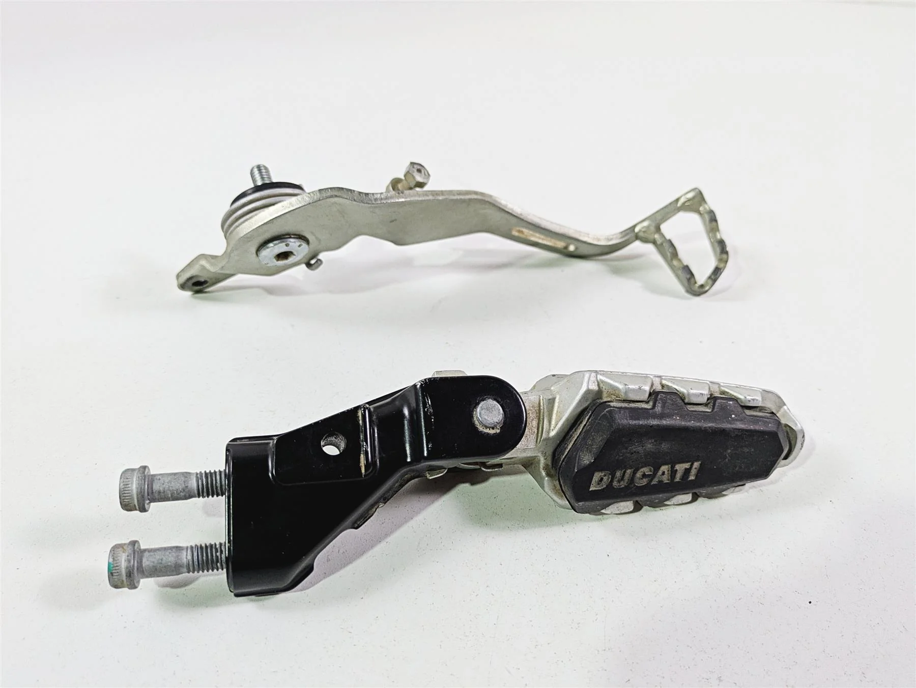 2018 Ducati Scrambler Desert Sled 800 Right Footpeg & Brake Pedal 82413311BA