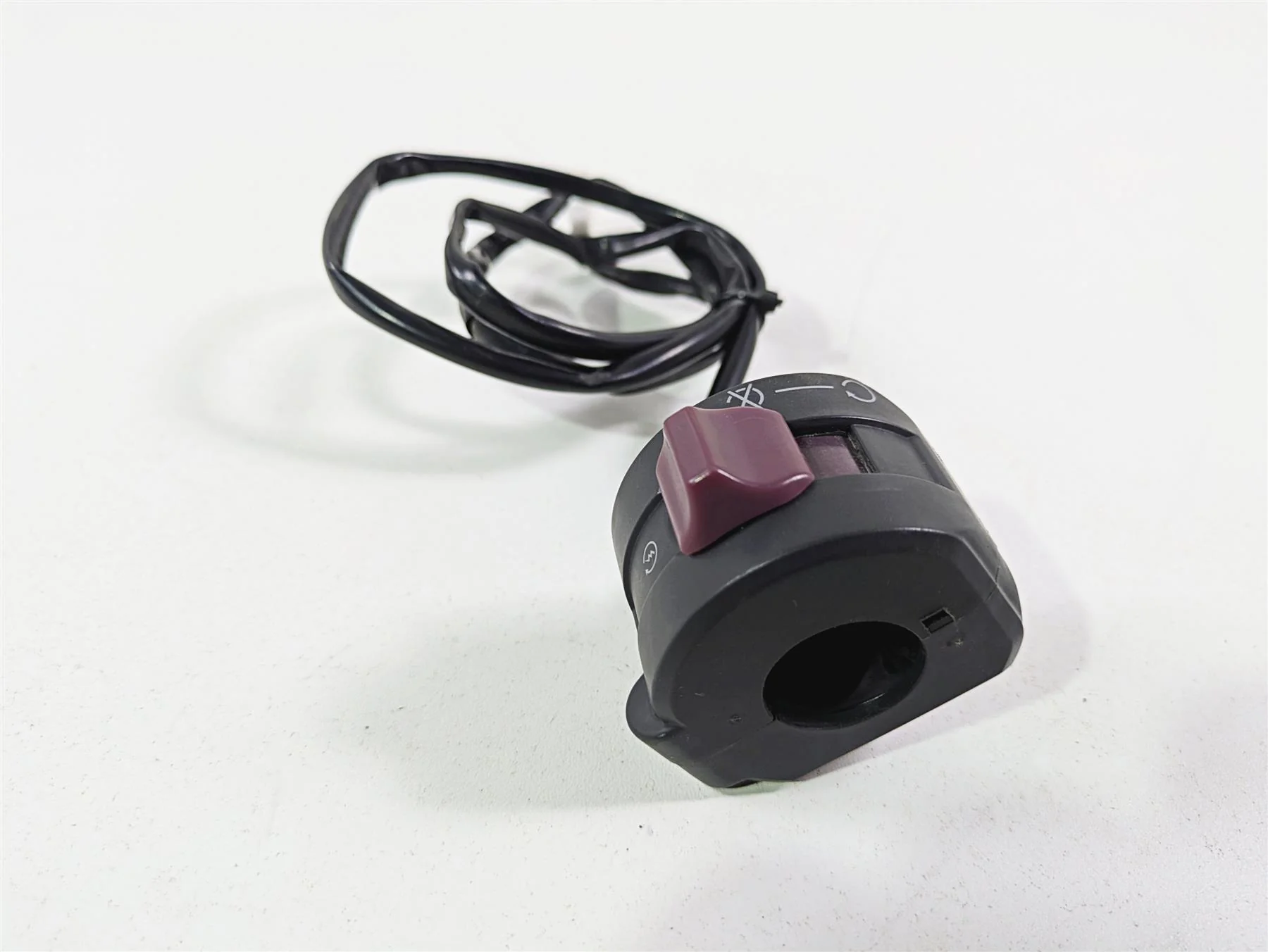 2018 Ducati Scrambler Desert Sled 800 Right Hand Control Switch 65010172B - Image 3