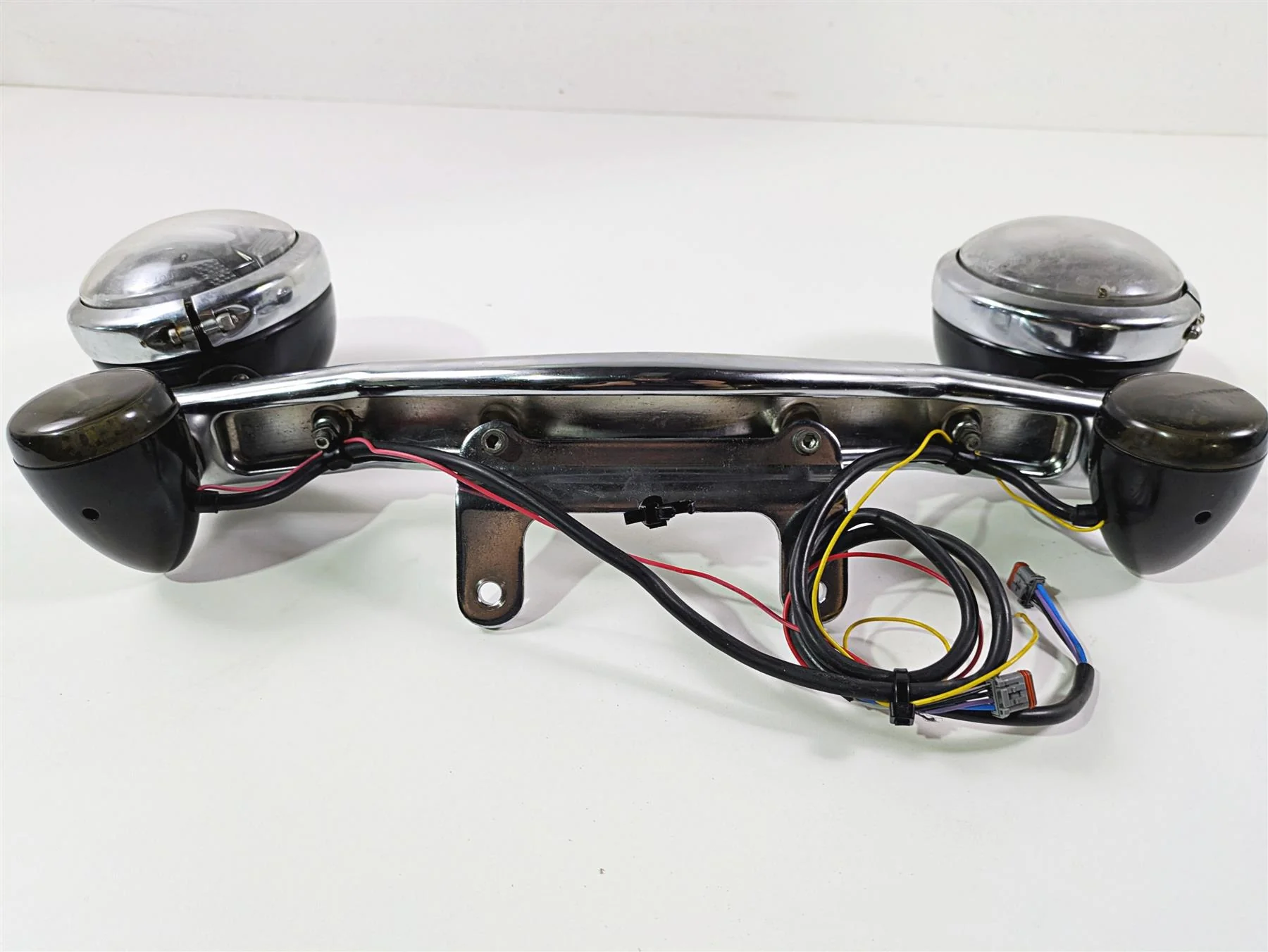 2018 Harley FLHCS Softail Heritage 115th Front Blinker Spot Light -Read 67800823 - Image 2
