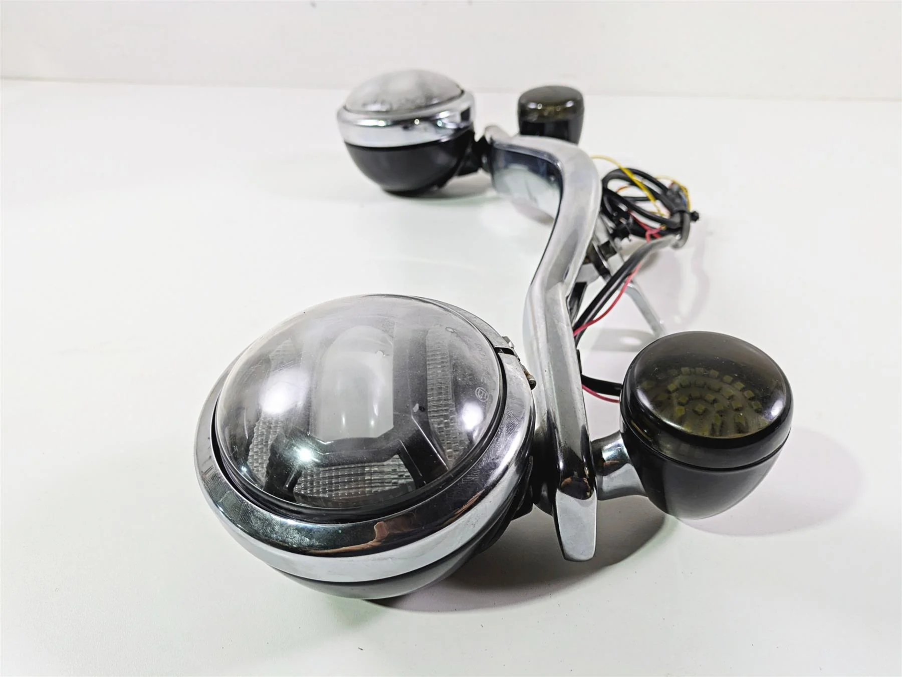 2018 Harley FLHCS Softail Heritage 115th Front Blinker Spot Light -Read 67800823 - Image 3