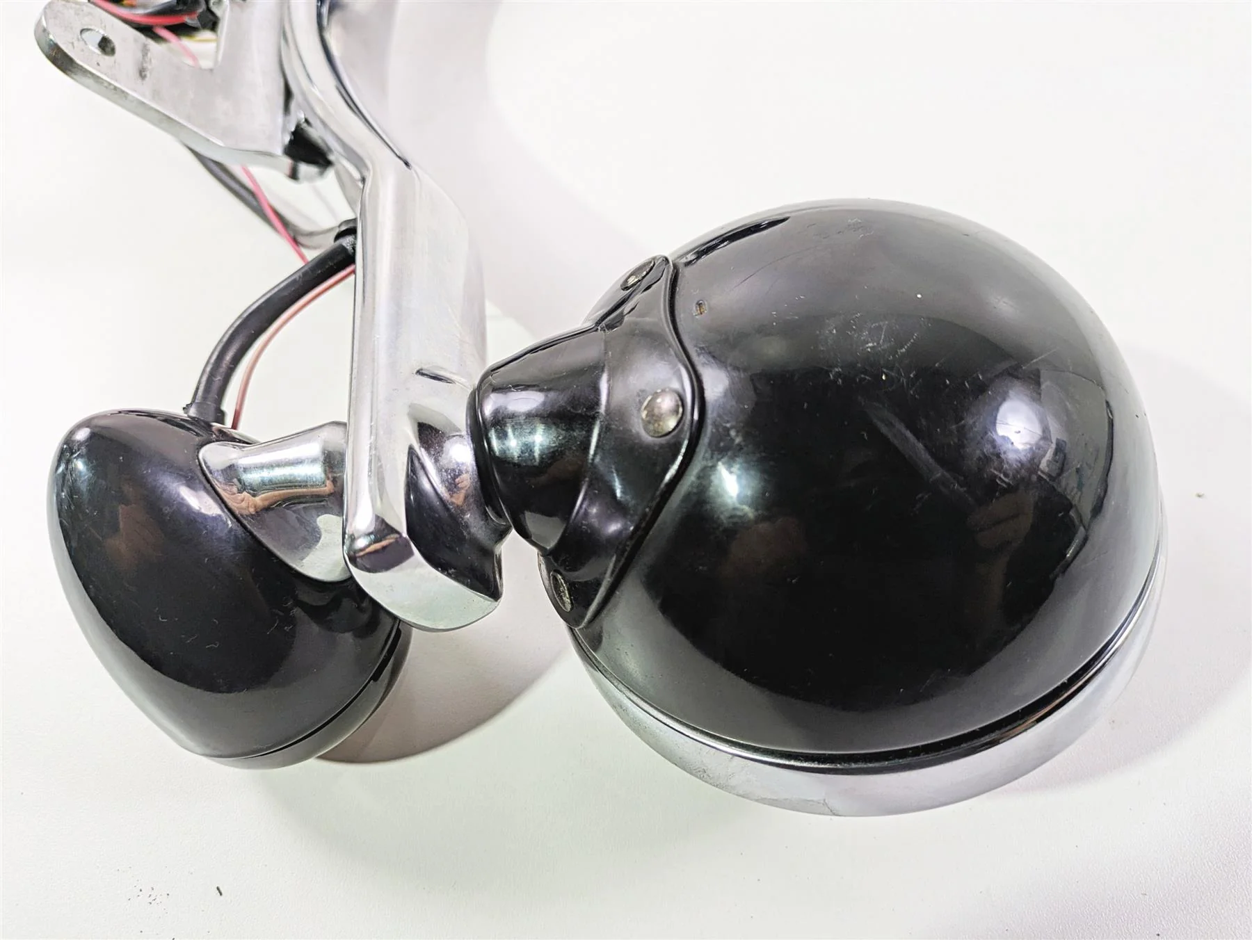 2018 Harley FLHCS Softail Heritage 115th Front Blinker Spot Light -Read 67800823 - Image 9