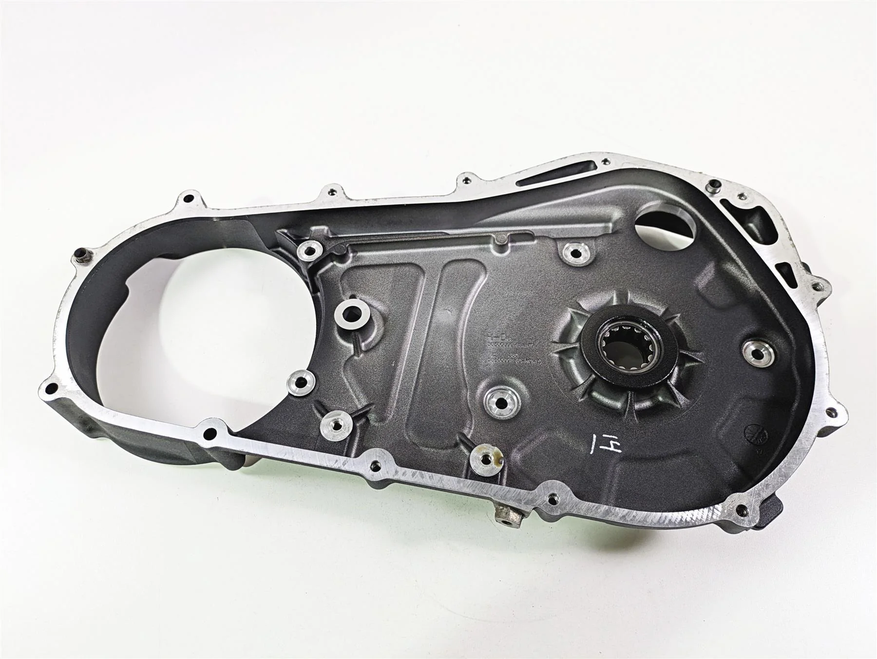 2018 Harley FLHCS Softail Heritage 115th Inner Primary Clutch Cover 36500099 - Image 5
