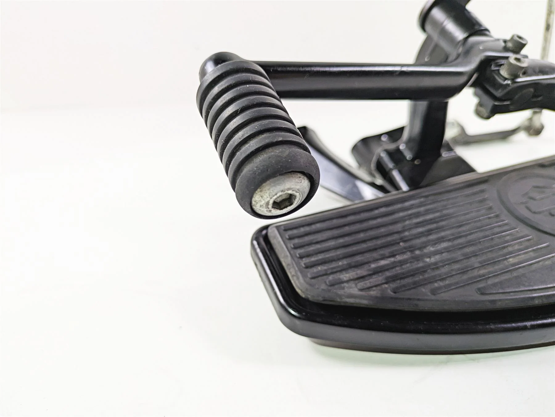 2018 Harley FLHCS Softail Heritage 115th Left Floorboard & Shift Lever 50501087 - Image 8