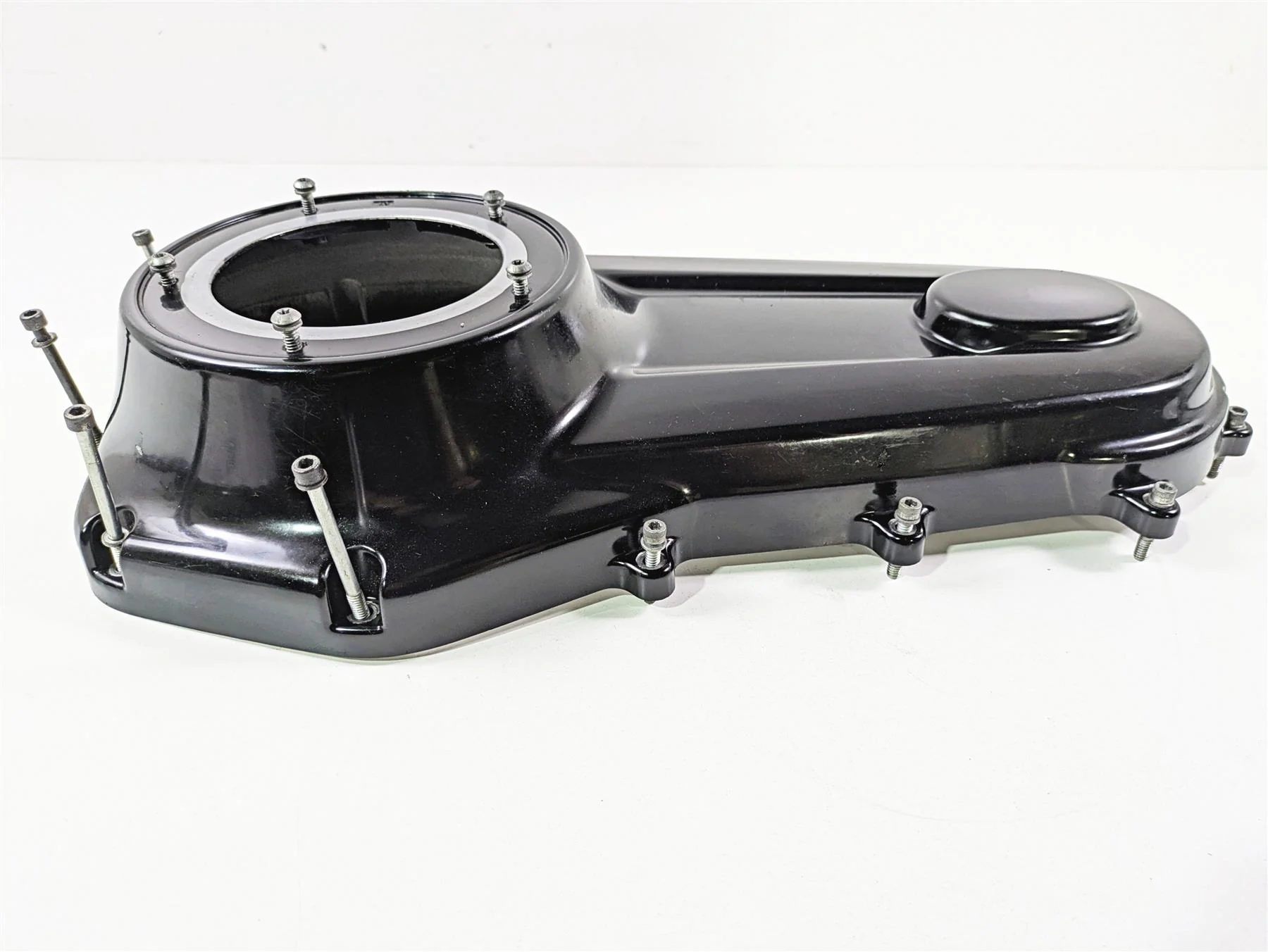 2018 Harley FLHCS Softail Heritage 115th Outer Primary Clutch Cover M8 25700559 - Image 2