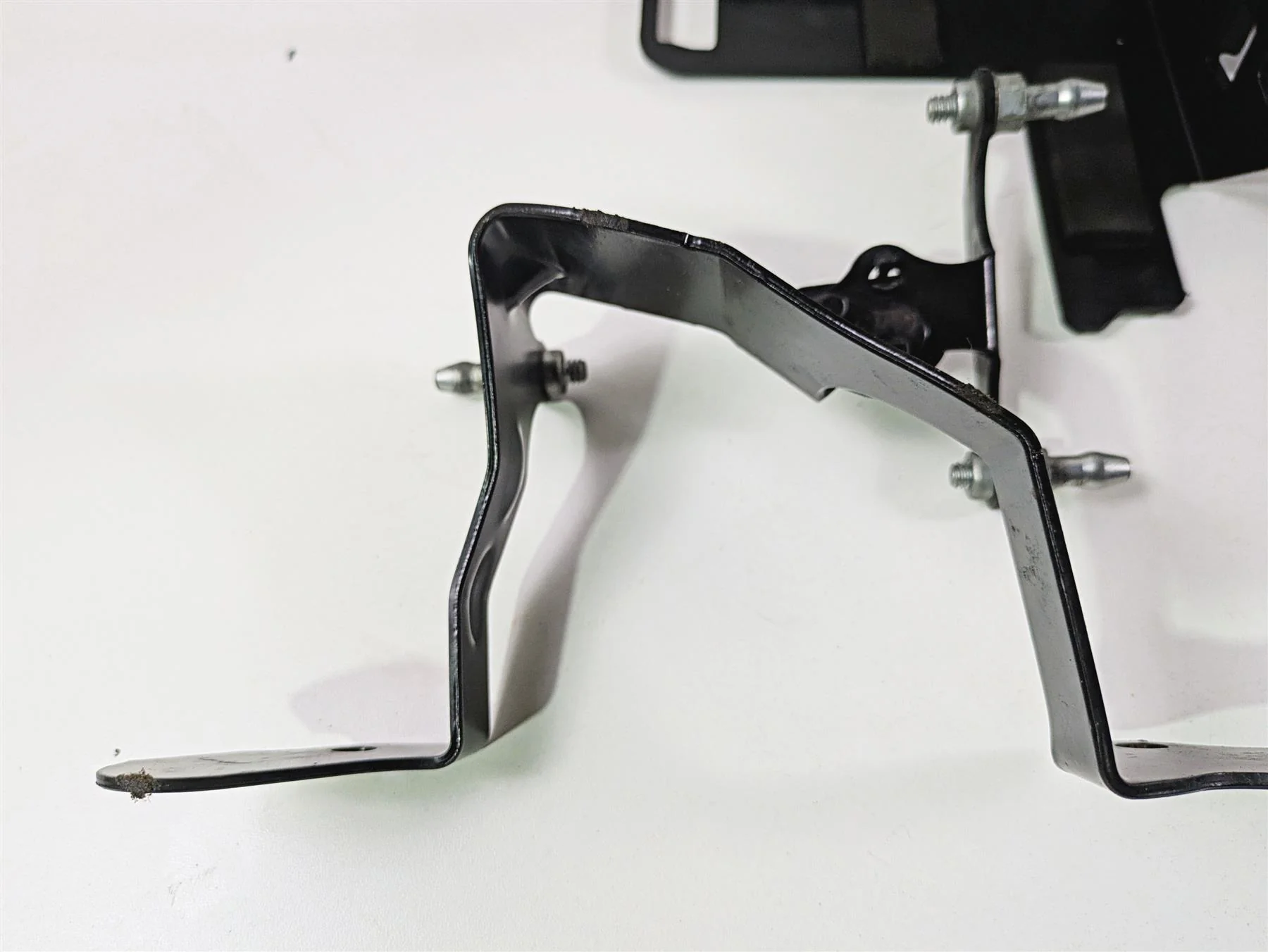 2018 Harley FLHCS Softail Heritage 115th Plastic Electric Holder Set 69201675 - Image 5