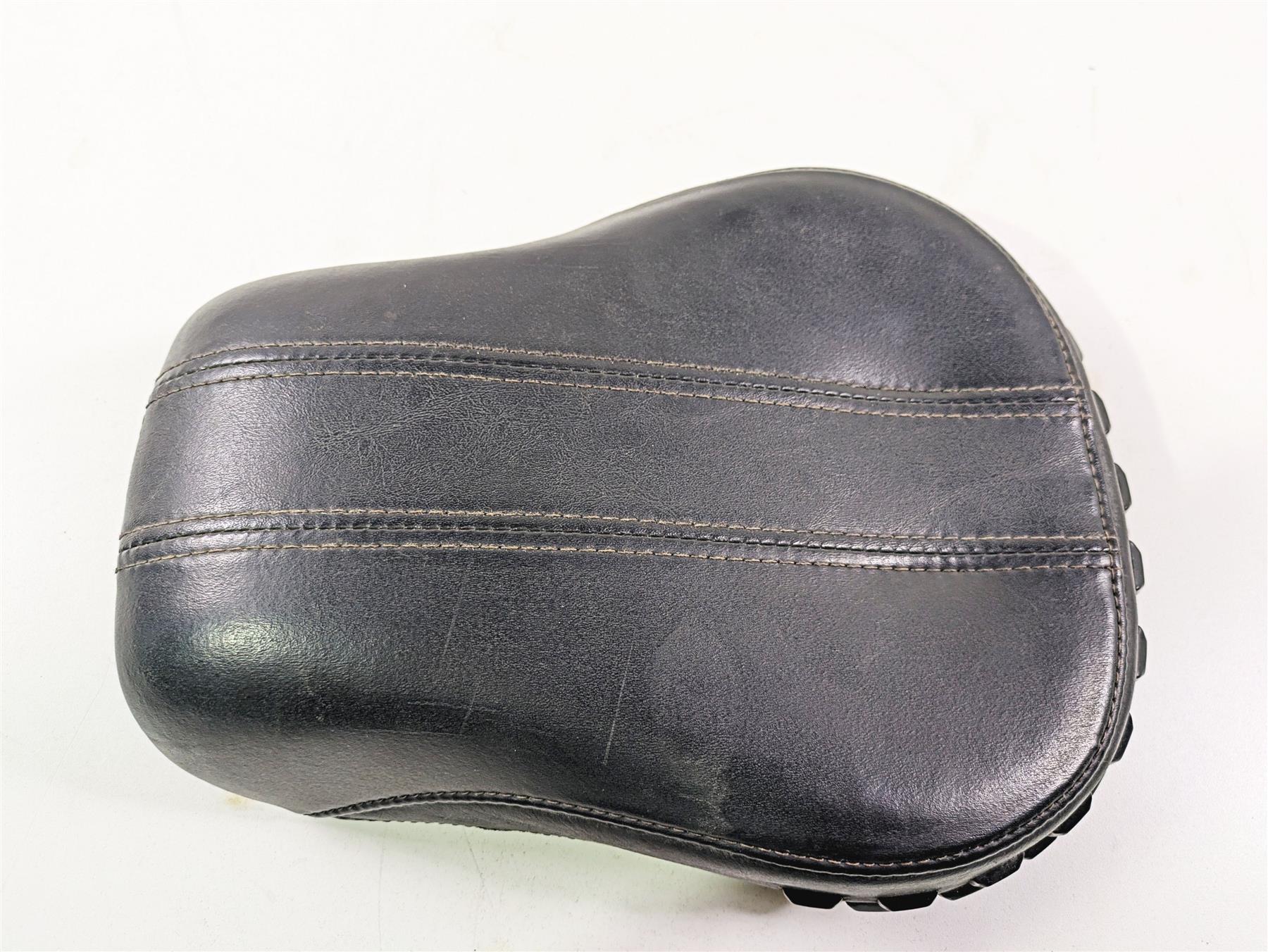 2018 Harley FLHCS Softail Heritage 115th Rear Passenger Seat - No Tears 52400148 - Image 5