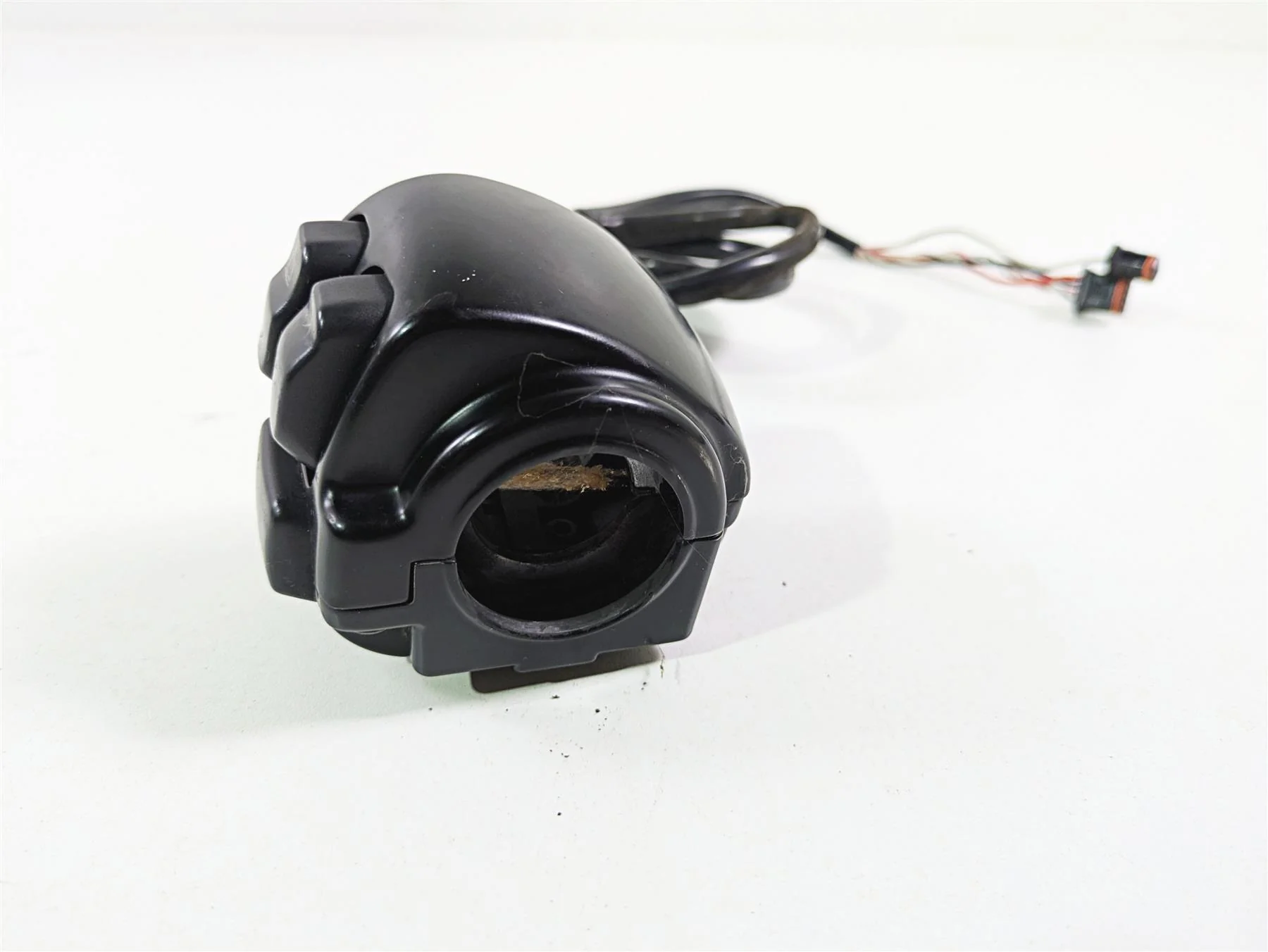 2018 Harley FLHCS Softail Heritage 115th Right Hand Control Switch 71500462 - Image 2