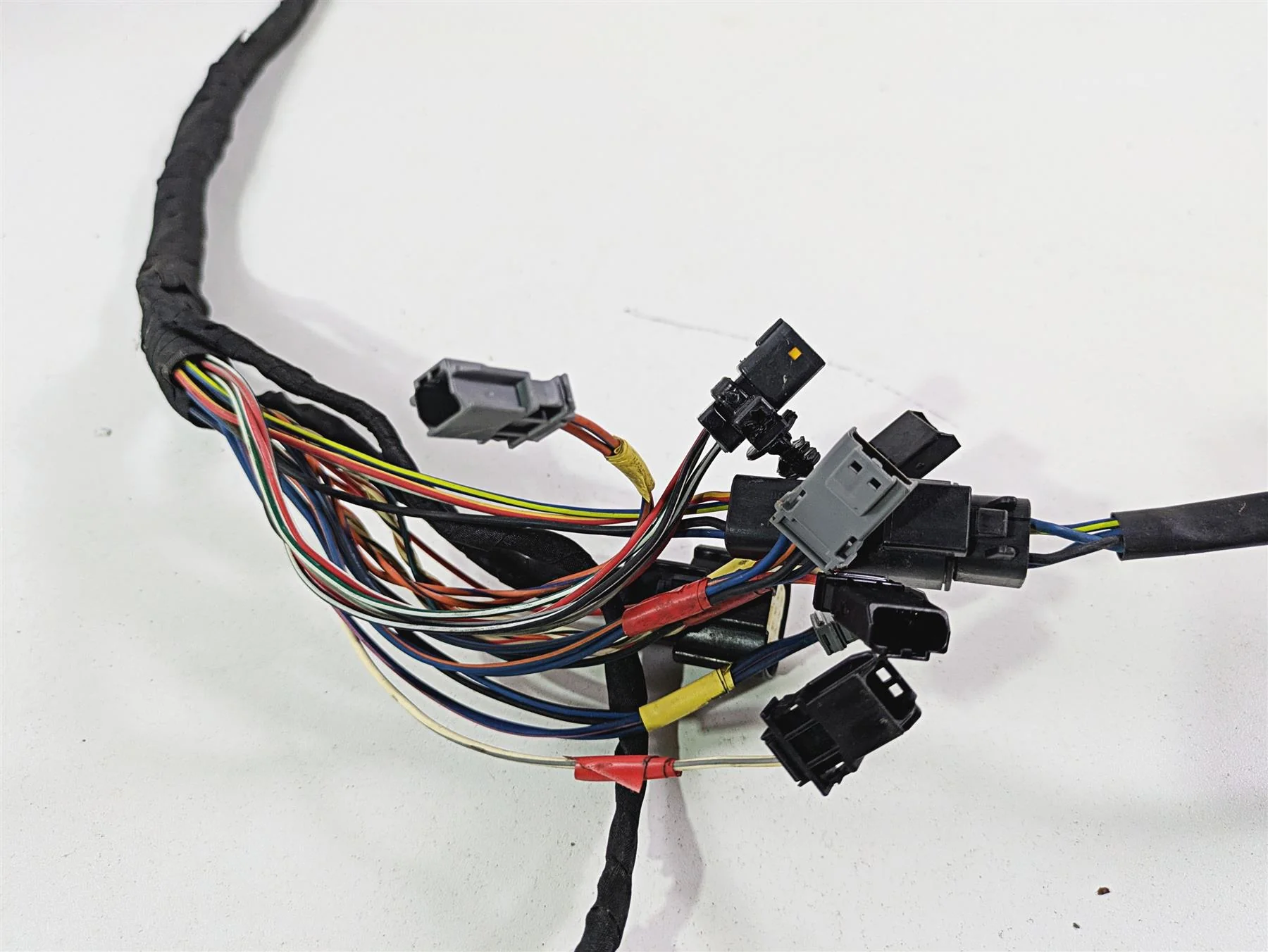 2018 Harley FLHCS Softail Heritage 115th Under Steering Head Harness 69201654 - Image 5