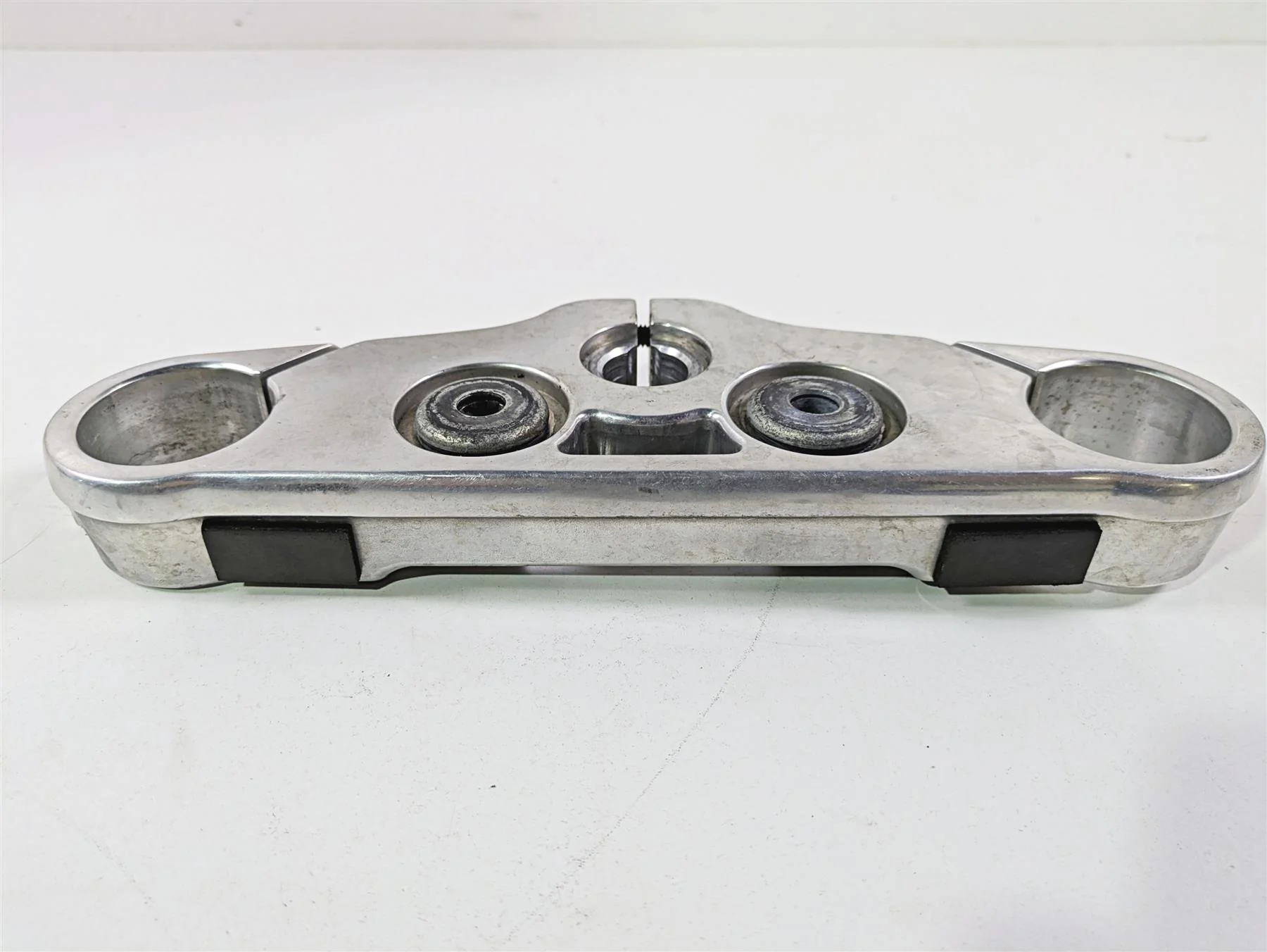 2018 Harley FLHCS Softail Heritage 115th Upper Triple Tree Clamp - Read 45900195 - Image 4