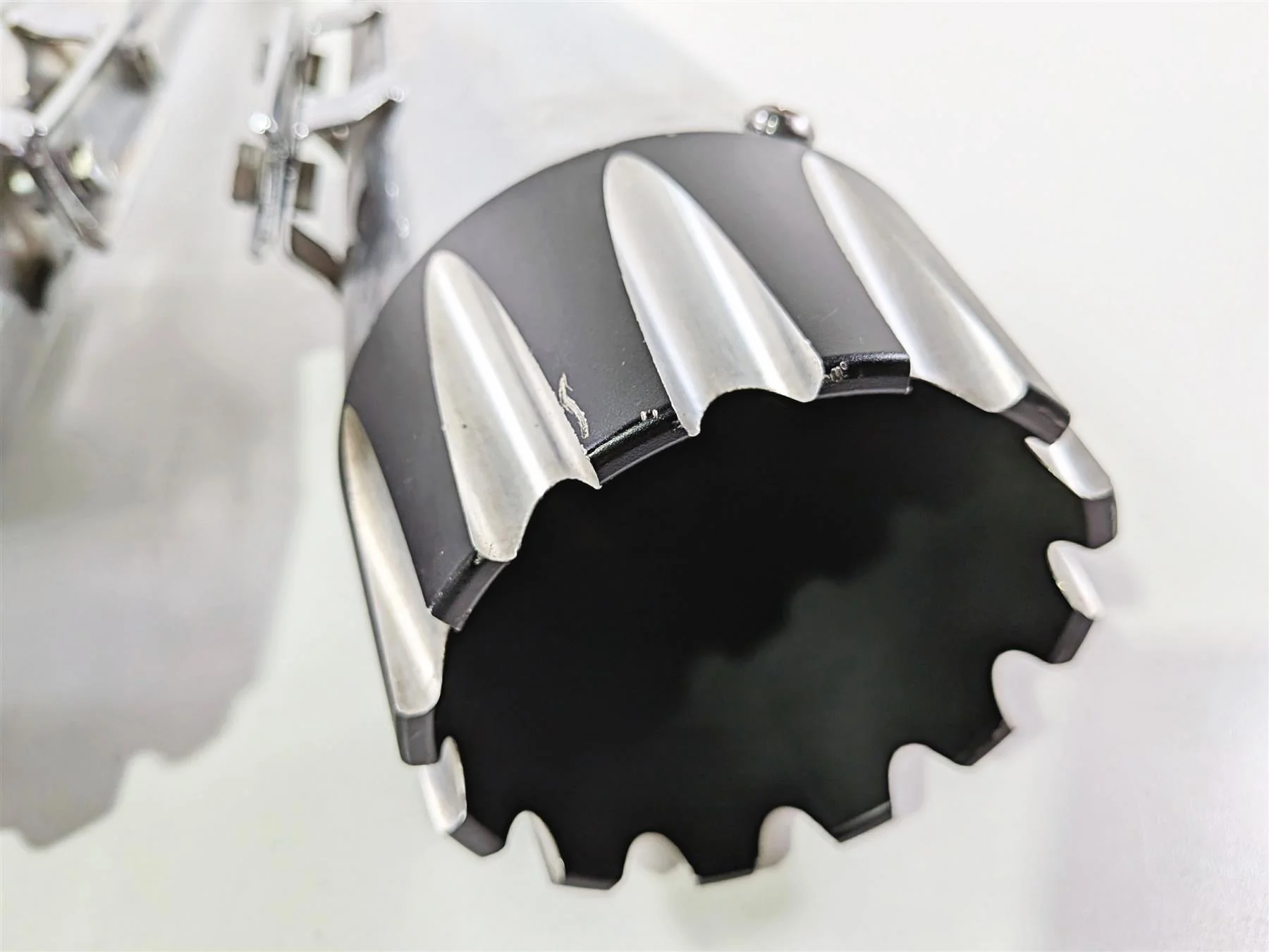 2018 Harley FLHTCU Touring Electra Glide Aftermarket Megaphone Slip On Mufflers - Image 12