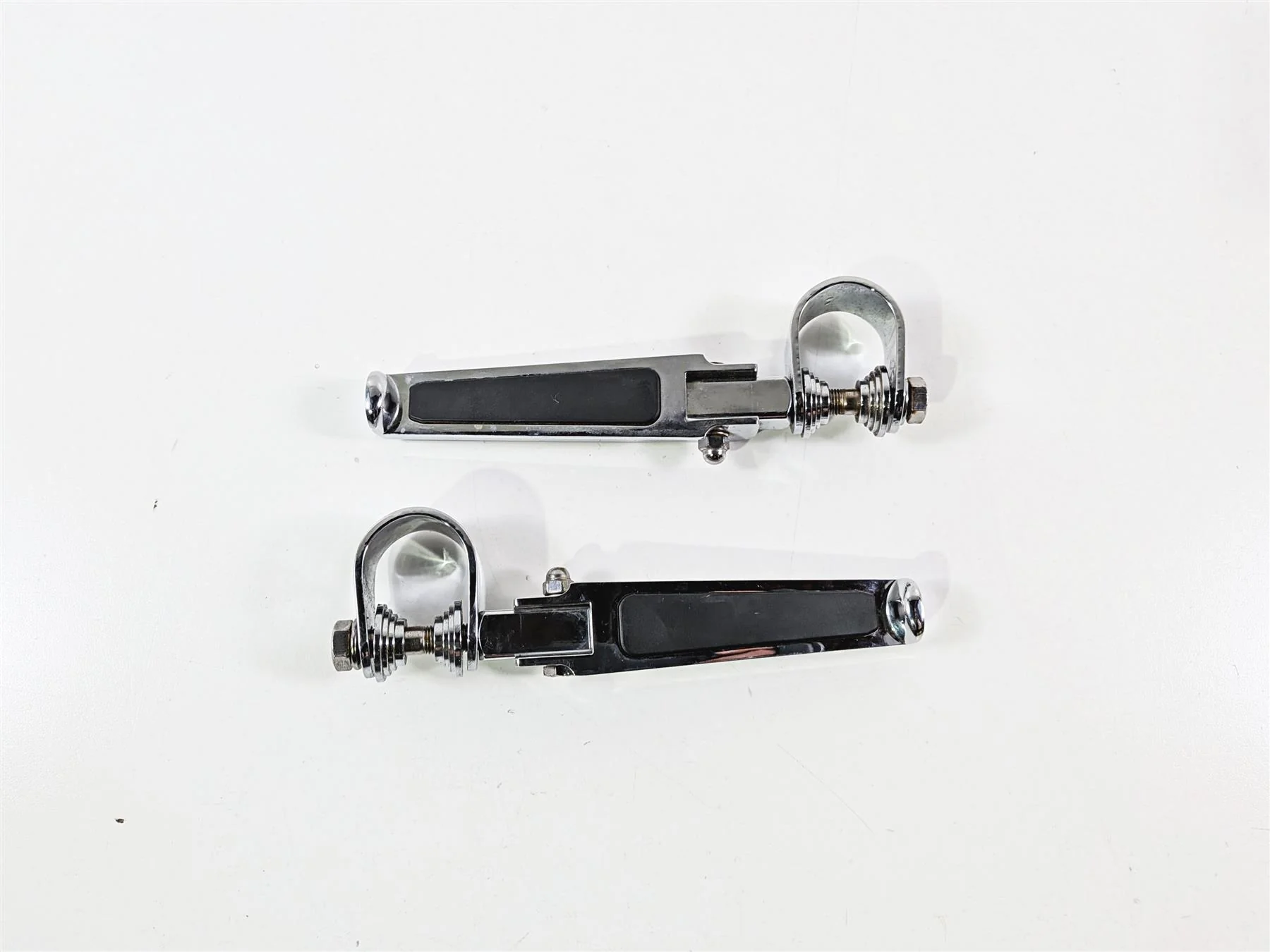 2018 Harley FLHTCU Touring Electra Glide Engine Guard Highway Peg Set  49144-86