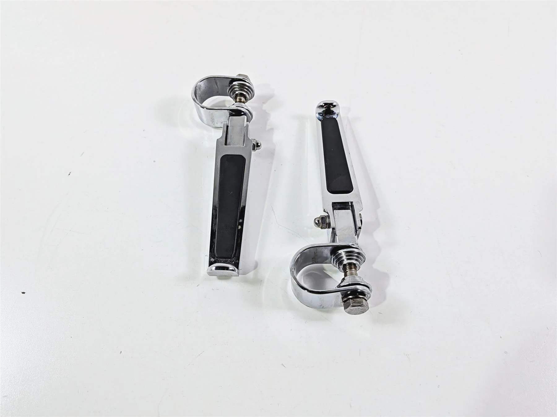 2018 Harley FLHTCU Touring Electra Glide Engine Guard Highway Peg Set  49144-86 - Image 3