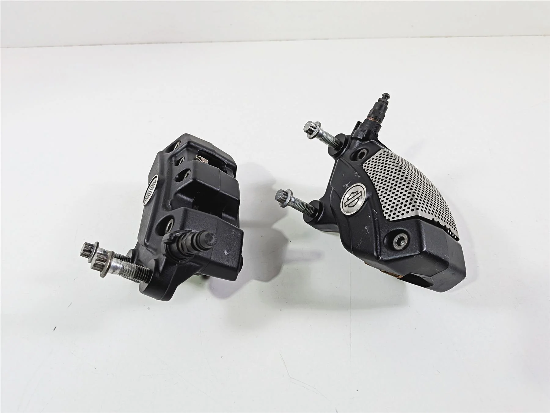 2018 Harley FLHTCU Touring Electra Glide Front Brake Calipers 43027-08 44023-08 - Image 8