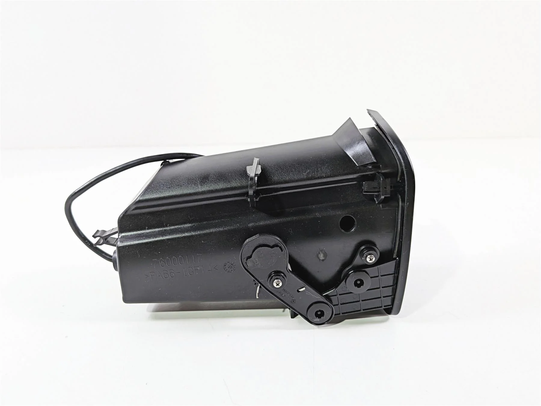 2018 Harley FLHTCU Touring Electra Glide Front Media Compartment Box 76000107 - Image 2