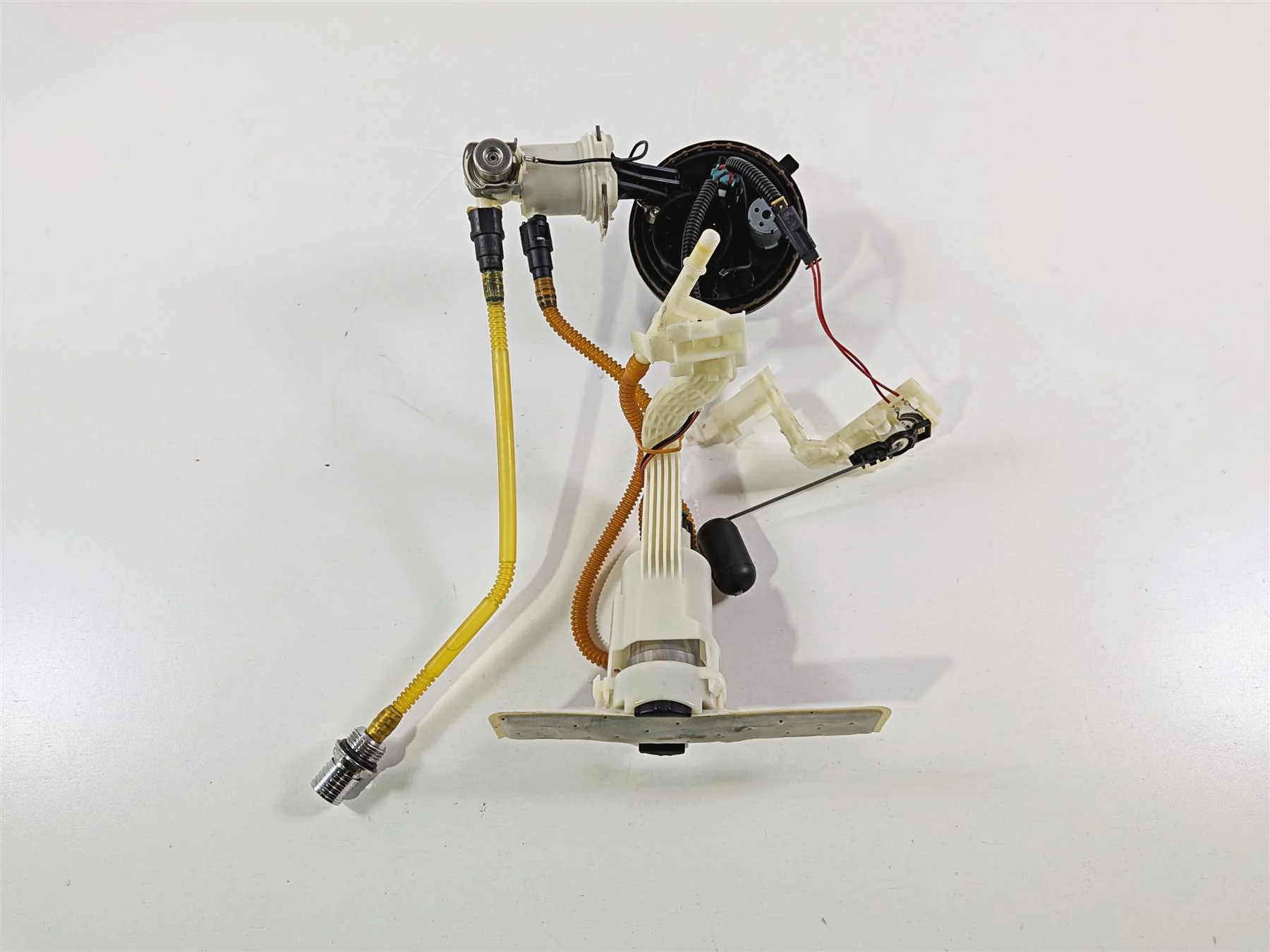 2018 Harley FLHTCU Touring Electra Glide Fuel Gas Petrol Pump - Tested 75069-08D - Image 8