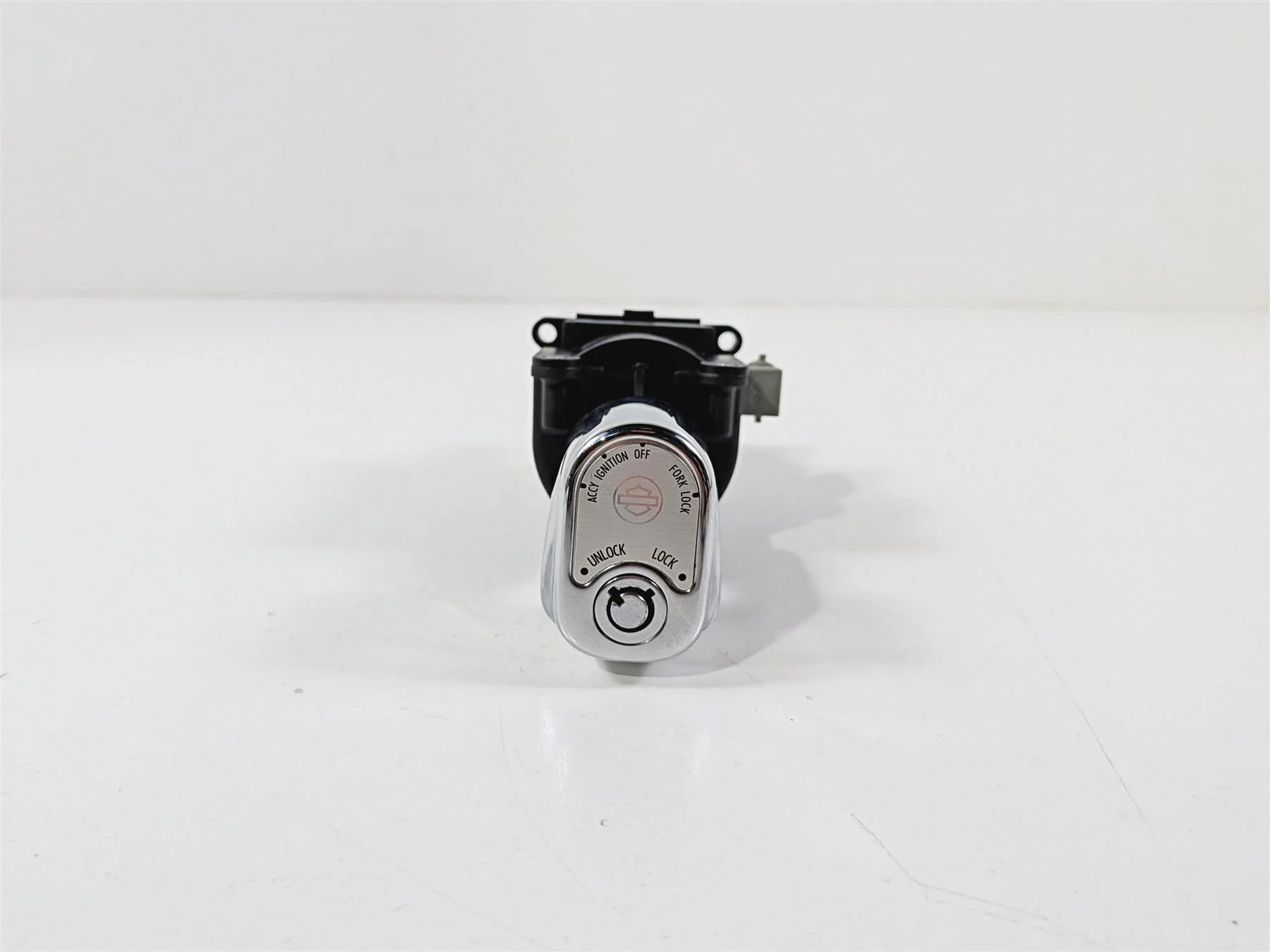 2018 Harley FLHTCU Touring Electra Glide Ignition Switch Chrome Knob - VIN 71400012B - Image 3