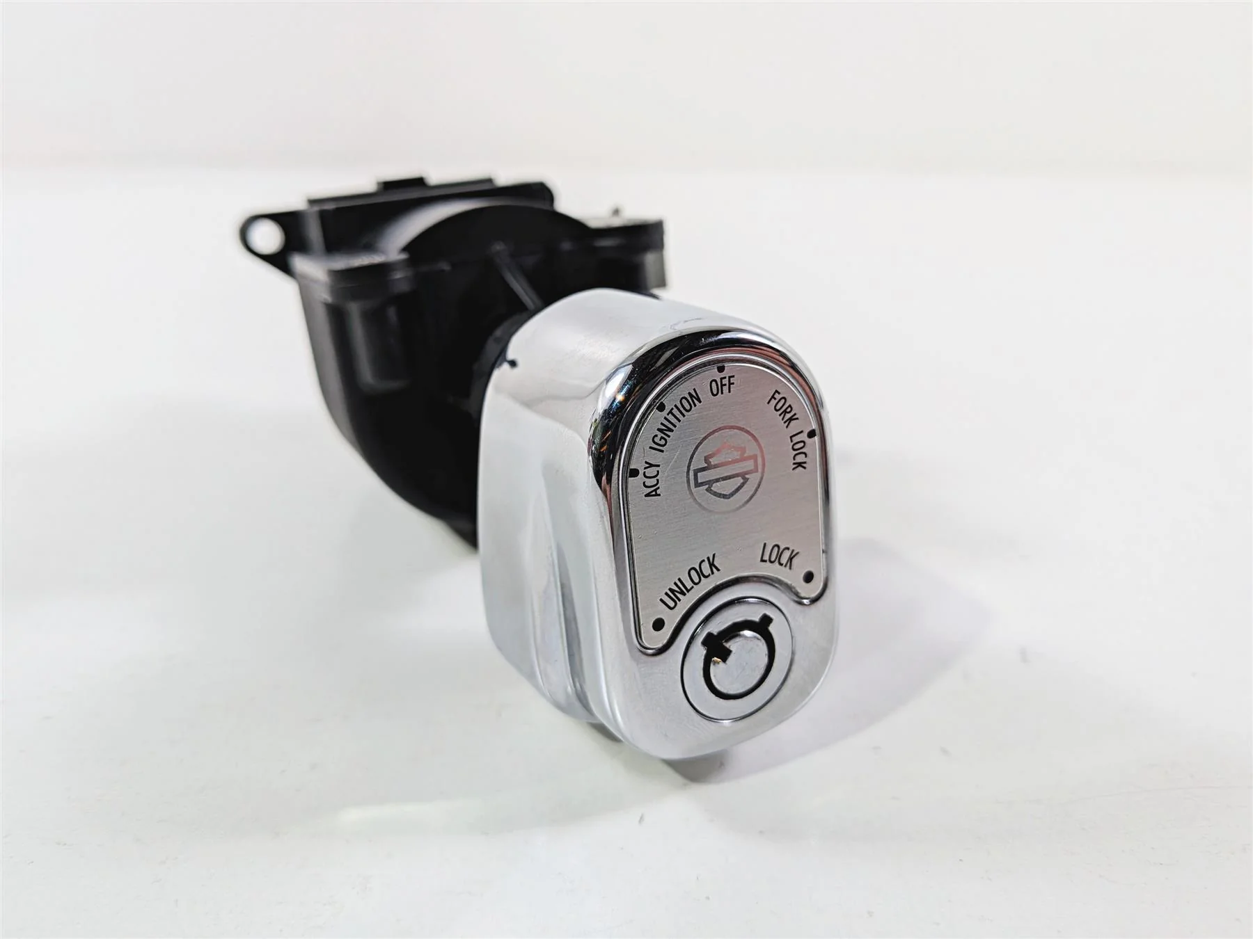 2018 Harley FLHTCU Touring Electra Glide Ignition Switch Chrome Knob - VIN 71400012B - Image 9