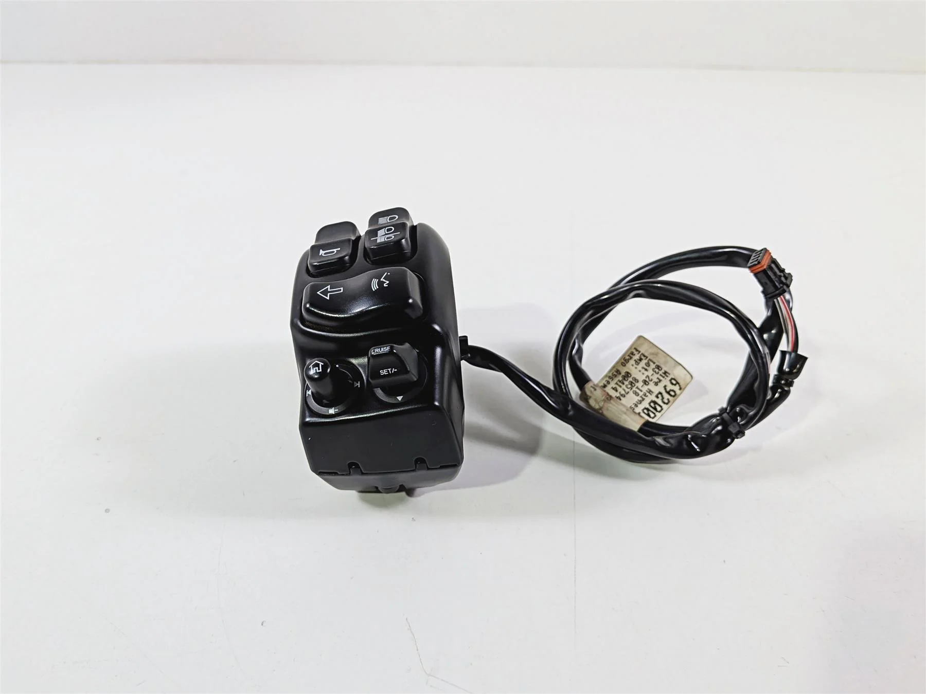 2018 Harley FLHTCU Touring Electra Glide Left Control Switch - Read 71500128 - Image 2