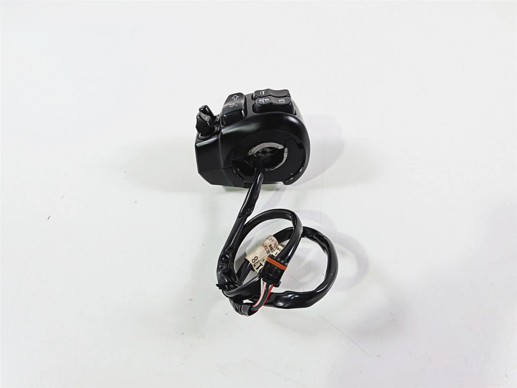 2018 Harley FLHTCU Touring Electra Glide Left Control Switch - Read 71500128 - Image 5