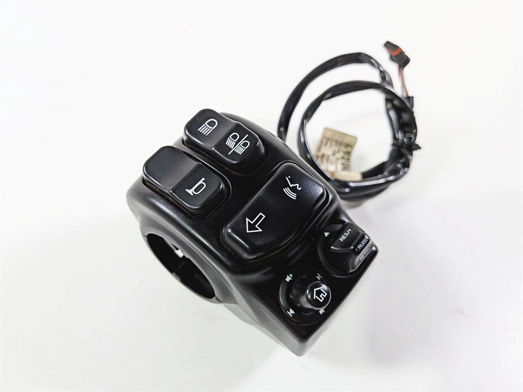 2018 Harley FLHTCU Touring Electra Glide Left Control Switch - Read 71500128 - Image 6