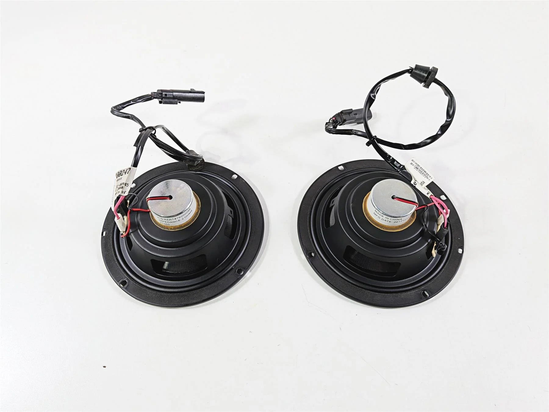 2018 Harley FLHTCU Touring Electra Glide Left Right Front Speaker Set 76000096 - Image 6