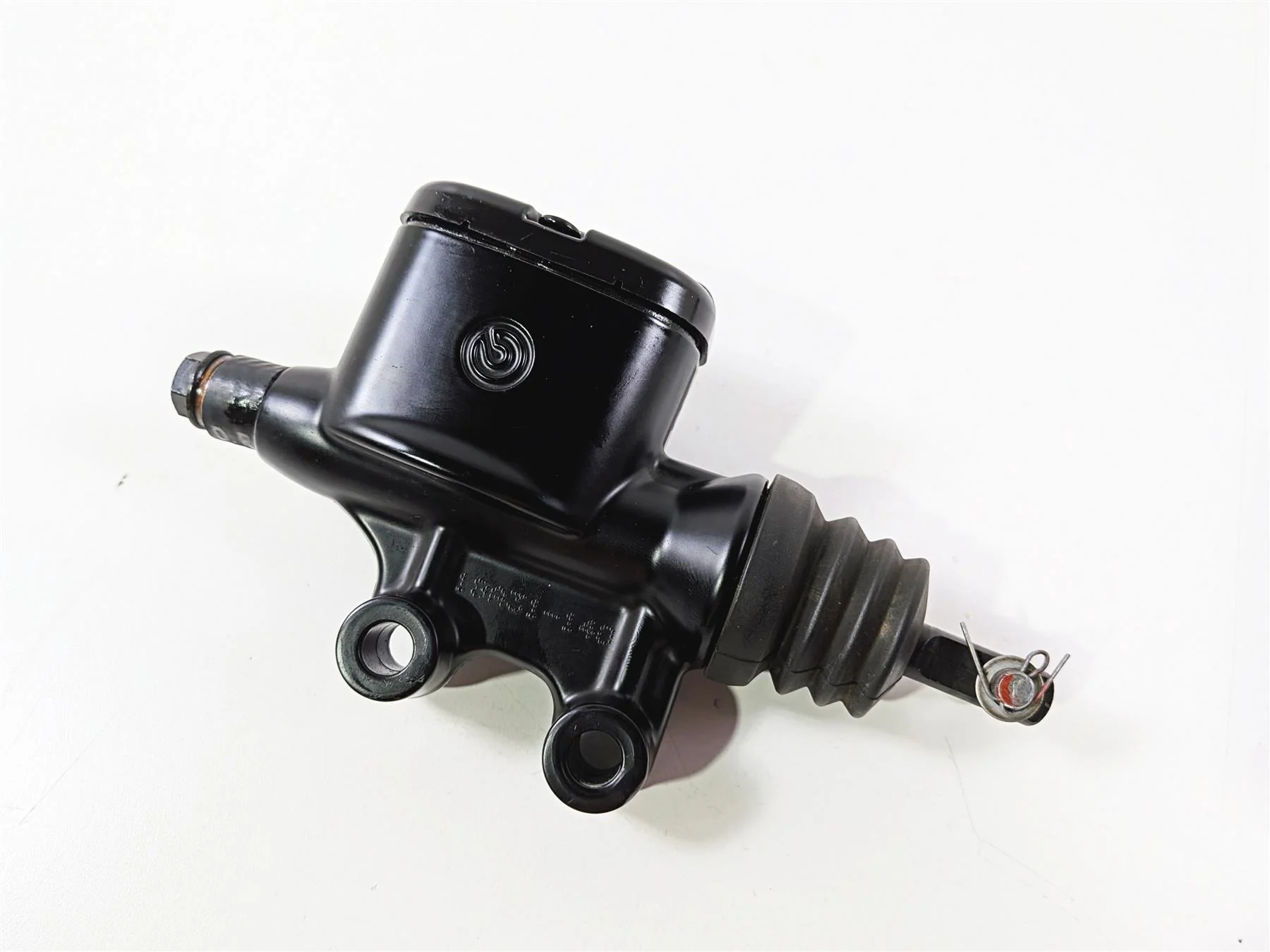 2018 Harley FLHTCU Touring Electra Glide Rear Brake Master Cylinder 41700028A - Image 11
