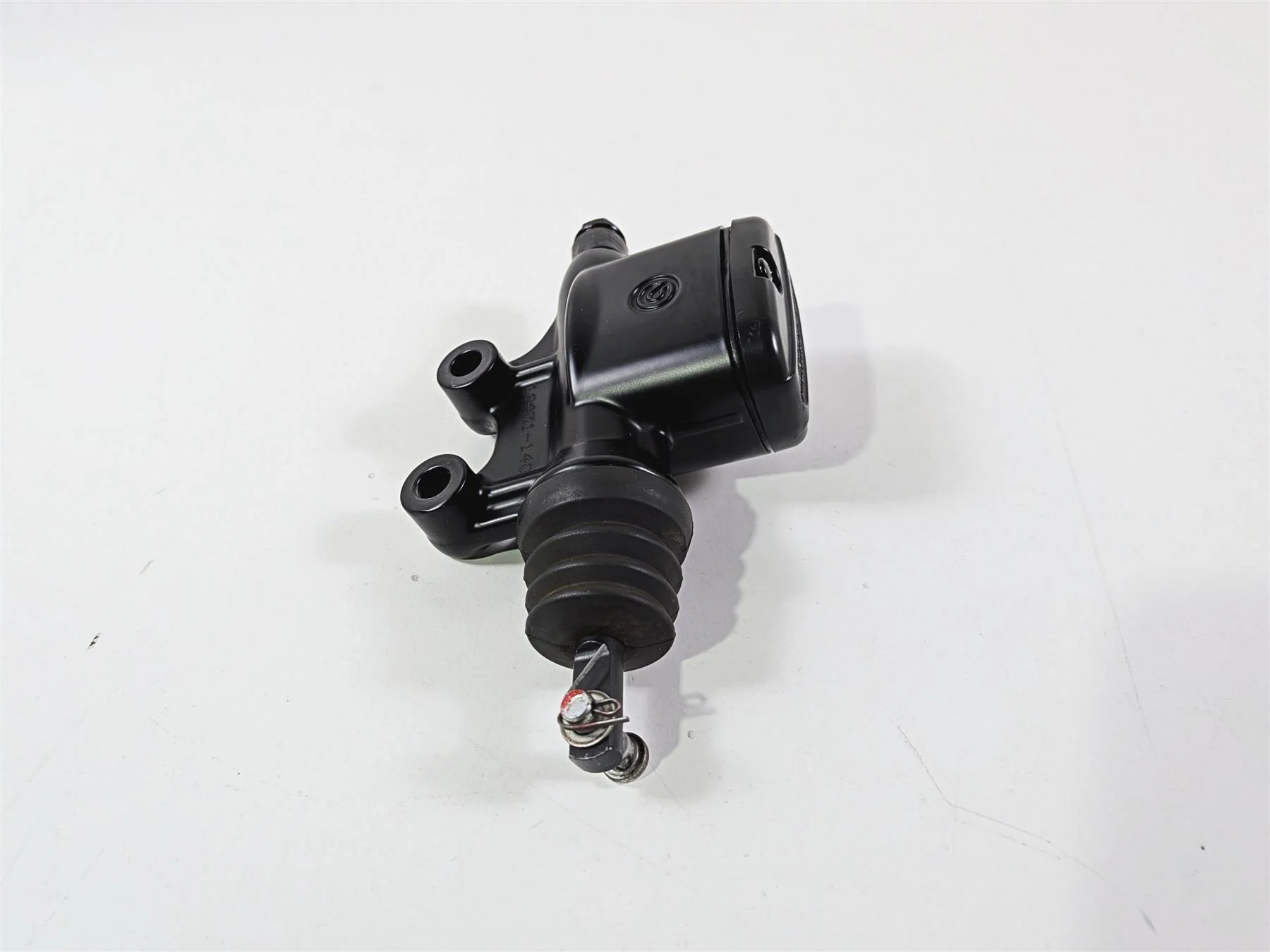 2018 Harley FLHTCU Touring Electra Glide Rear Brake Master Cylinder 41700028A - Image 5