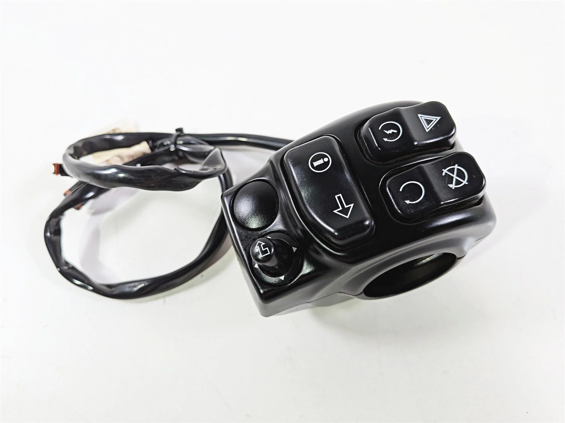 2018 Harley FLHTCU Touring Electra Glide Right Hand Control Switch 71500129C - Image 11