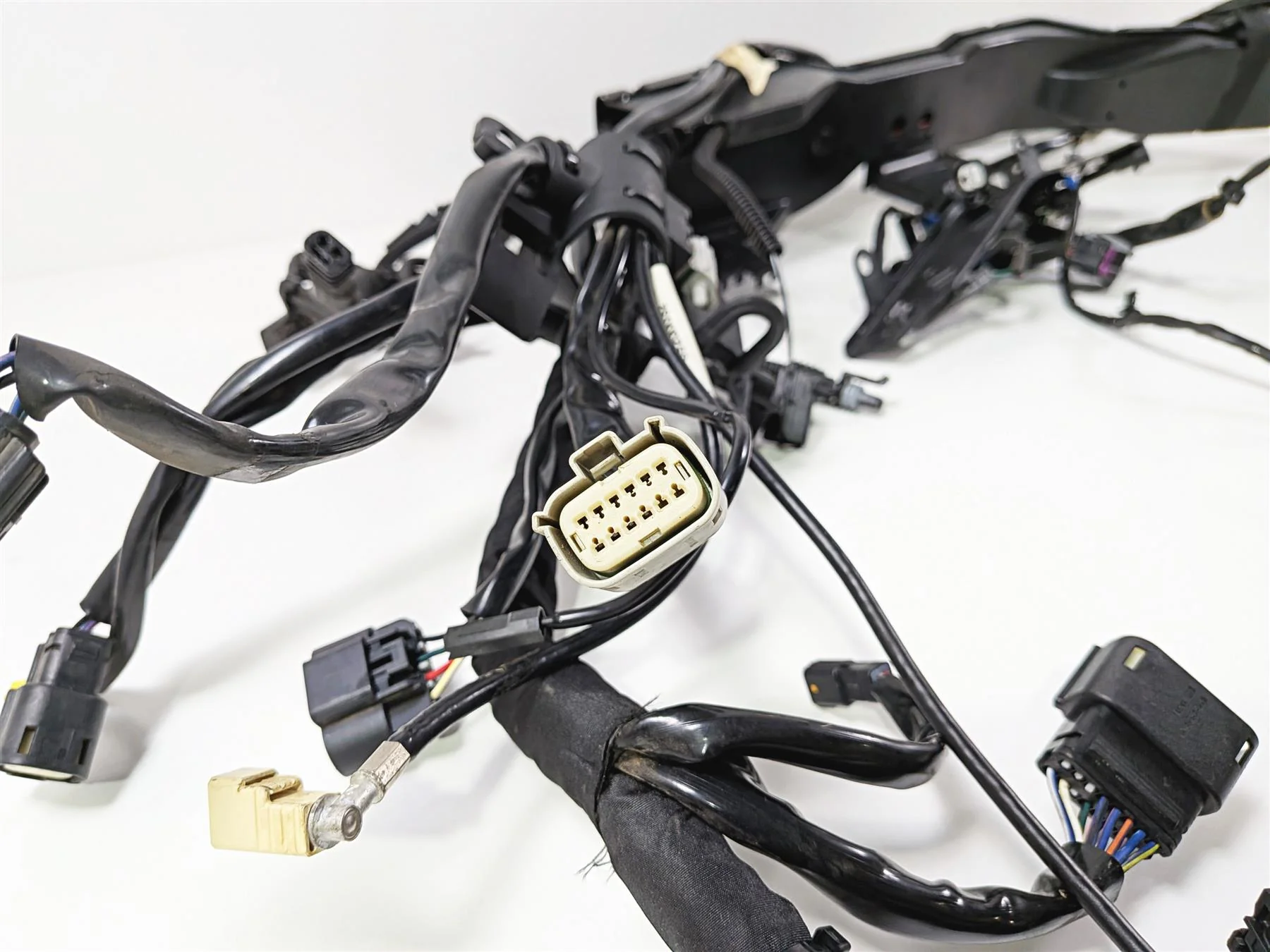 2018 Harley FLHTCU Touring Electra Glide Wiring Harness Loom - No Cuts 69201120A - Image 3
