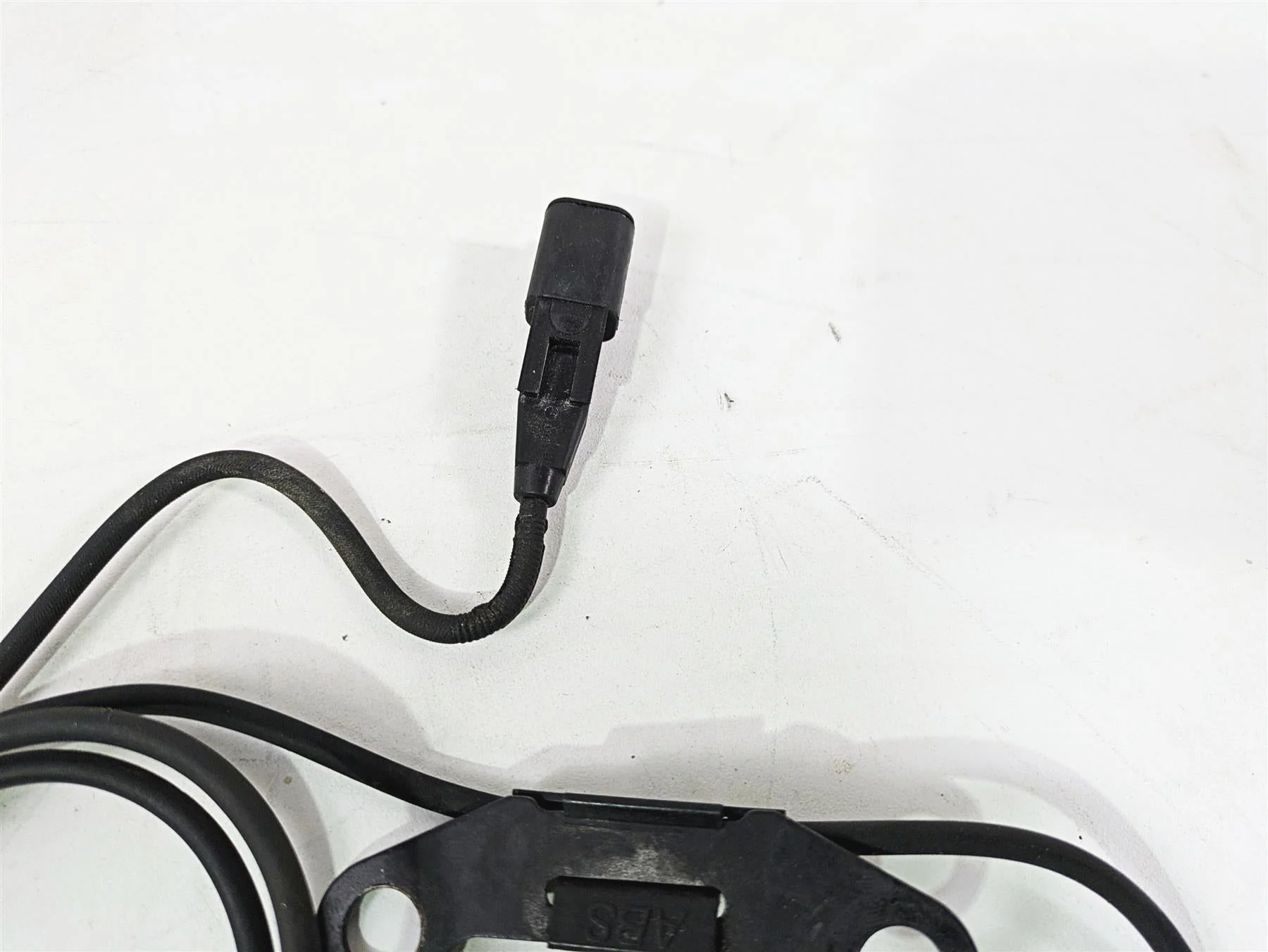 2018 Harley FXBR Softail Breakout Abs Brake Wheel Speed Sensor Set 41100080 - Image 7