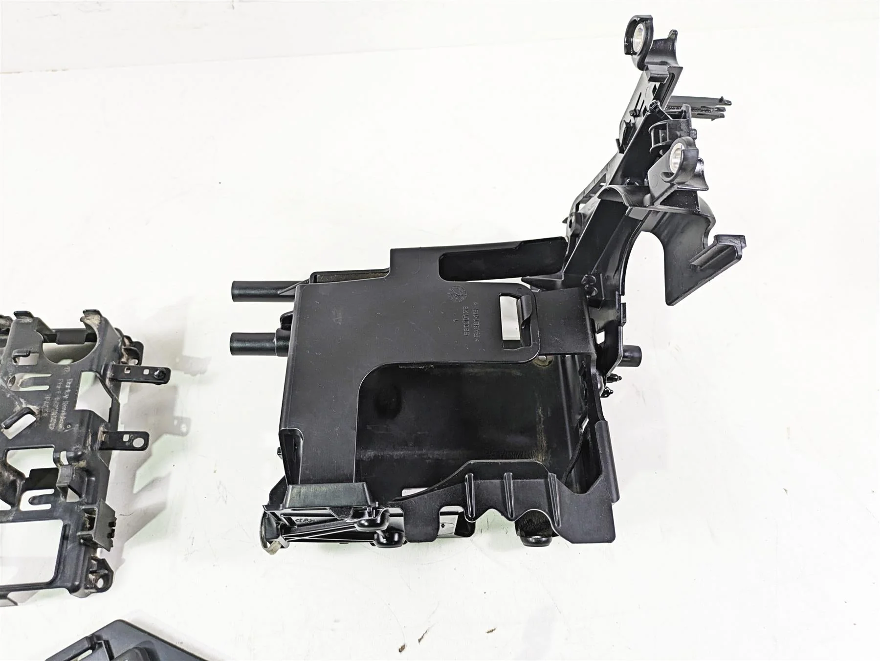 2018 Harley FXBR Softail Breakout Electrical Carrier Battery Set 69201632 - Image 10