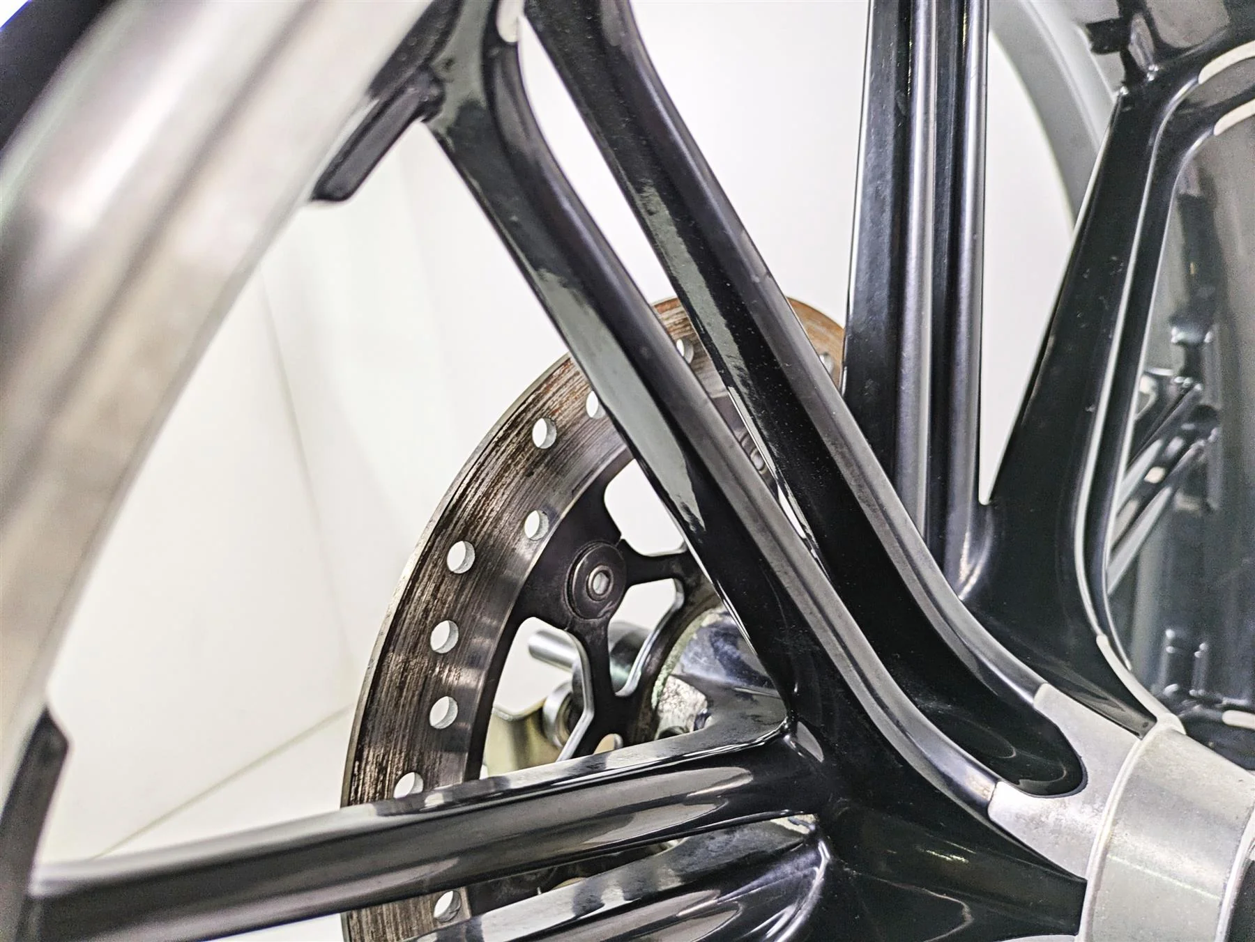 2018 Harley FXBR Softail Breakout Front 21x3.5 Wheel Rim - Dent Runout 43300433 - Image 12